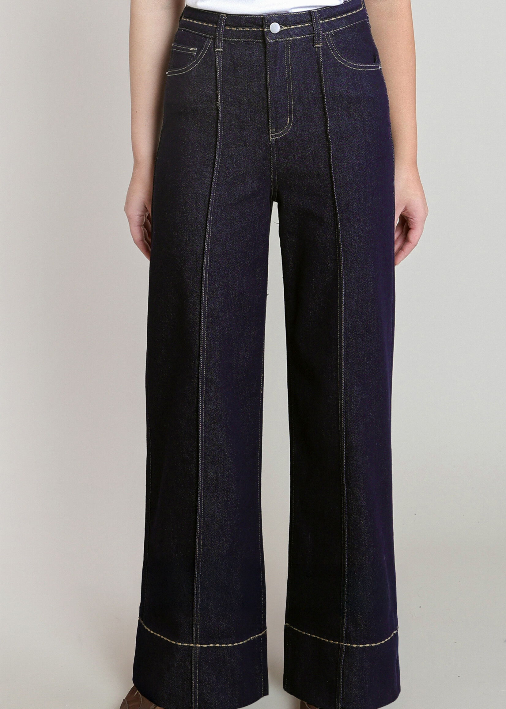 Stitch Detail Jeans