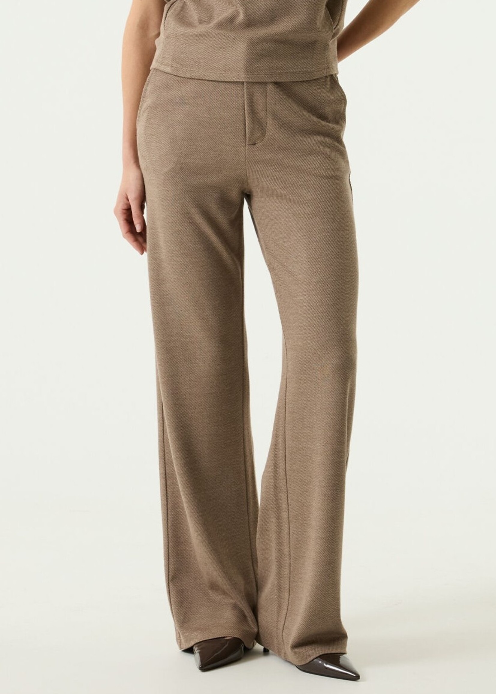 Garcia Straight-Leg Tailored Pant
