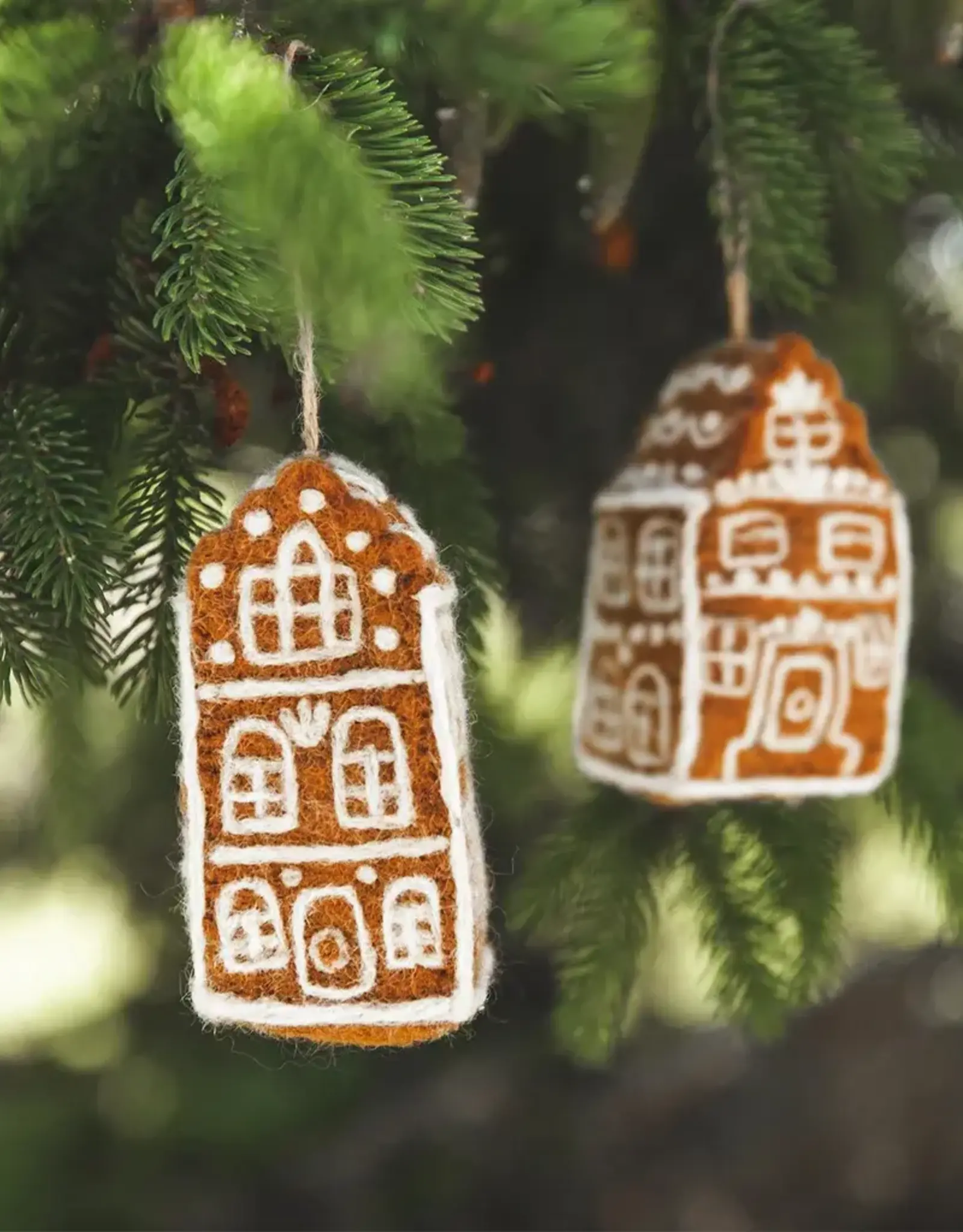 Farmhouse Pottery Felted Dutch House Ornament