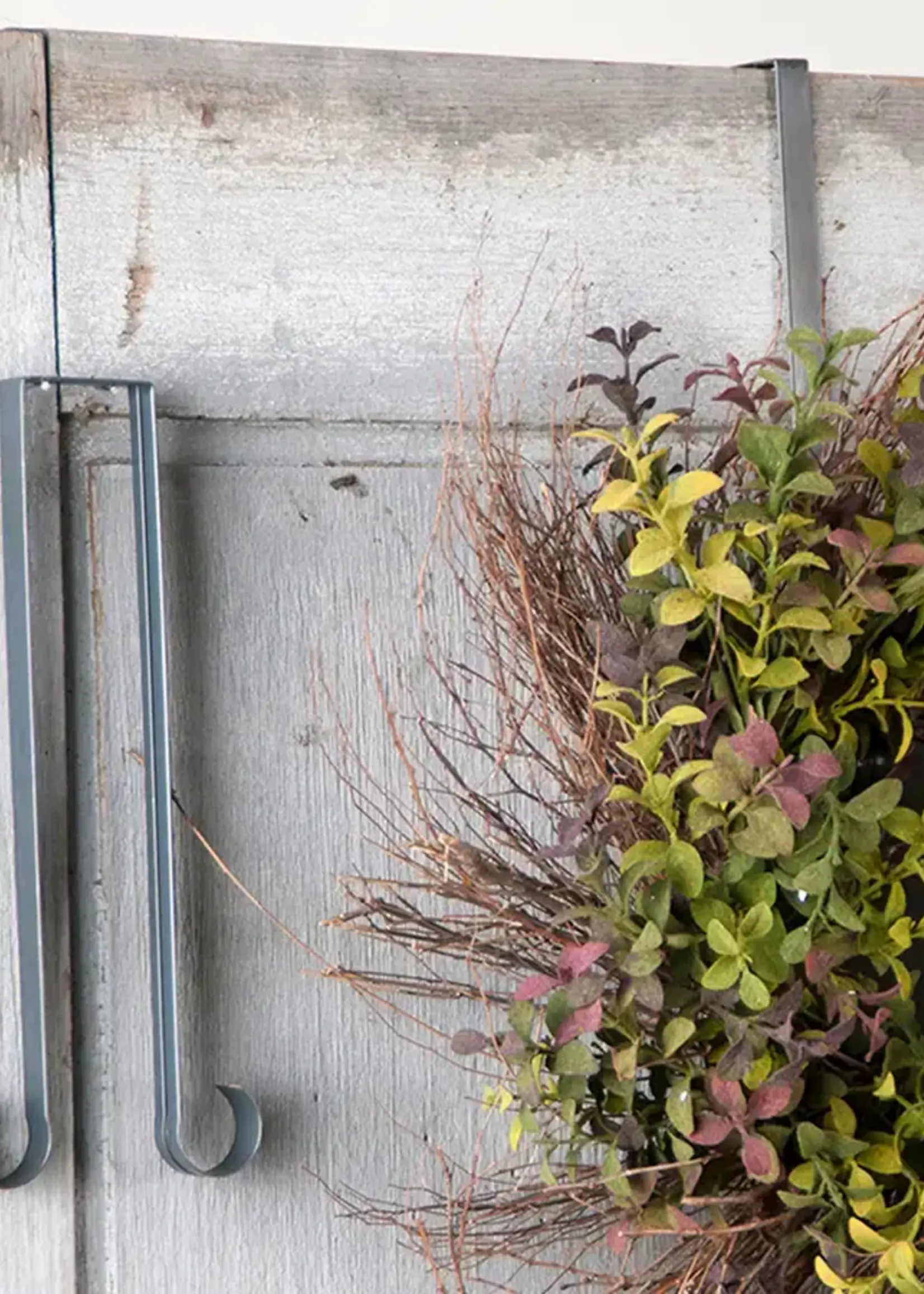 Wreath Hook in Country Tin