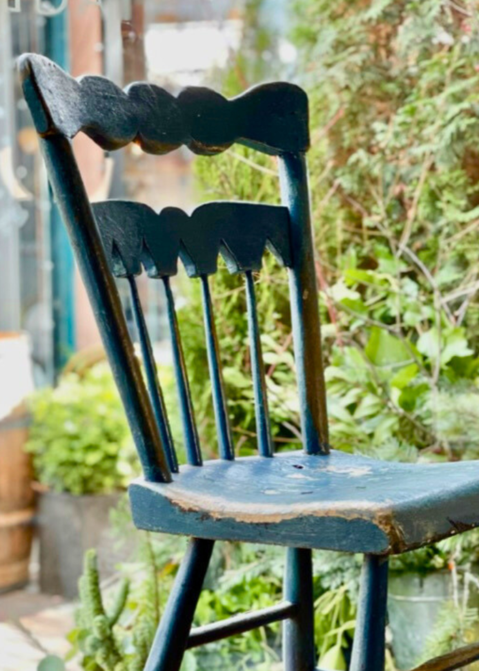 Primitive Tulip Back Chair