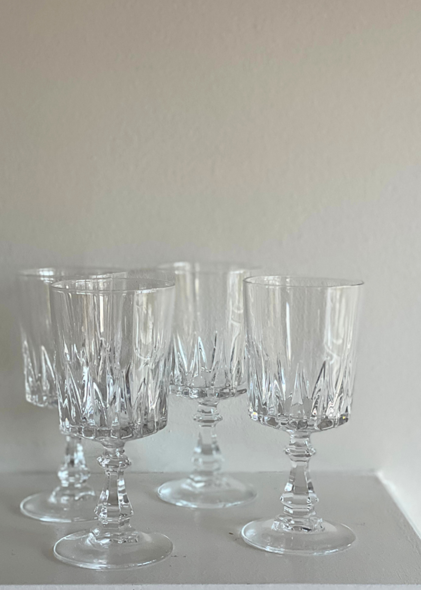 Set of 4 Crystal White Wine Glasses