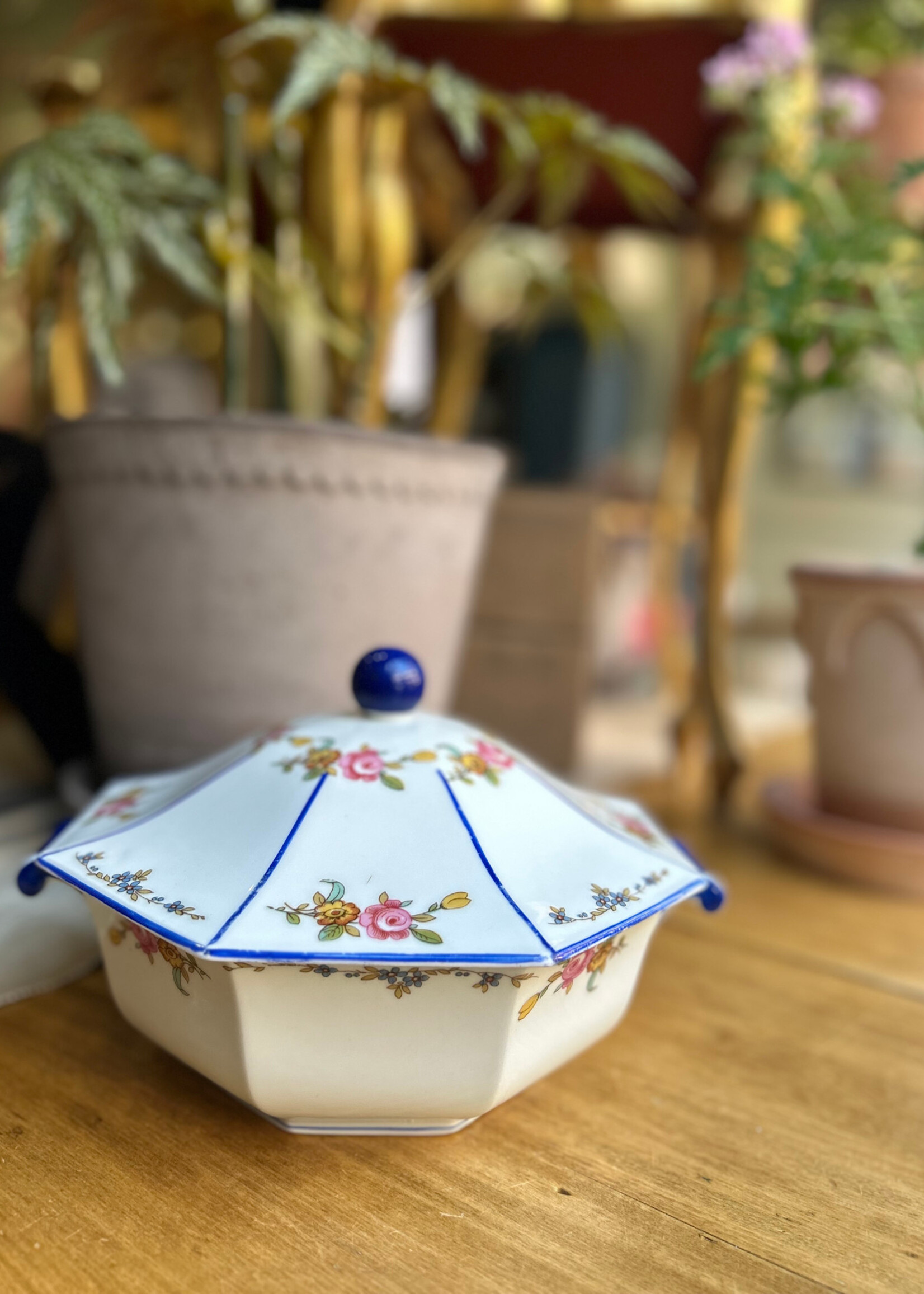 Limoges LNT11 Serving Bowl with Lid