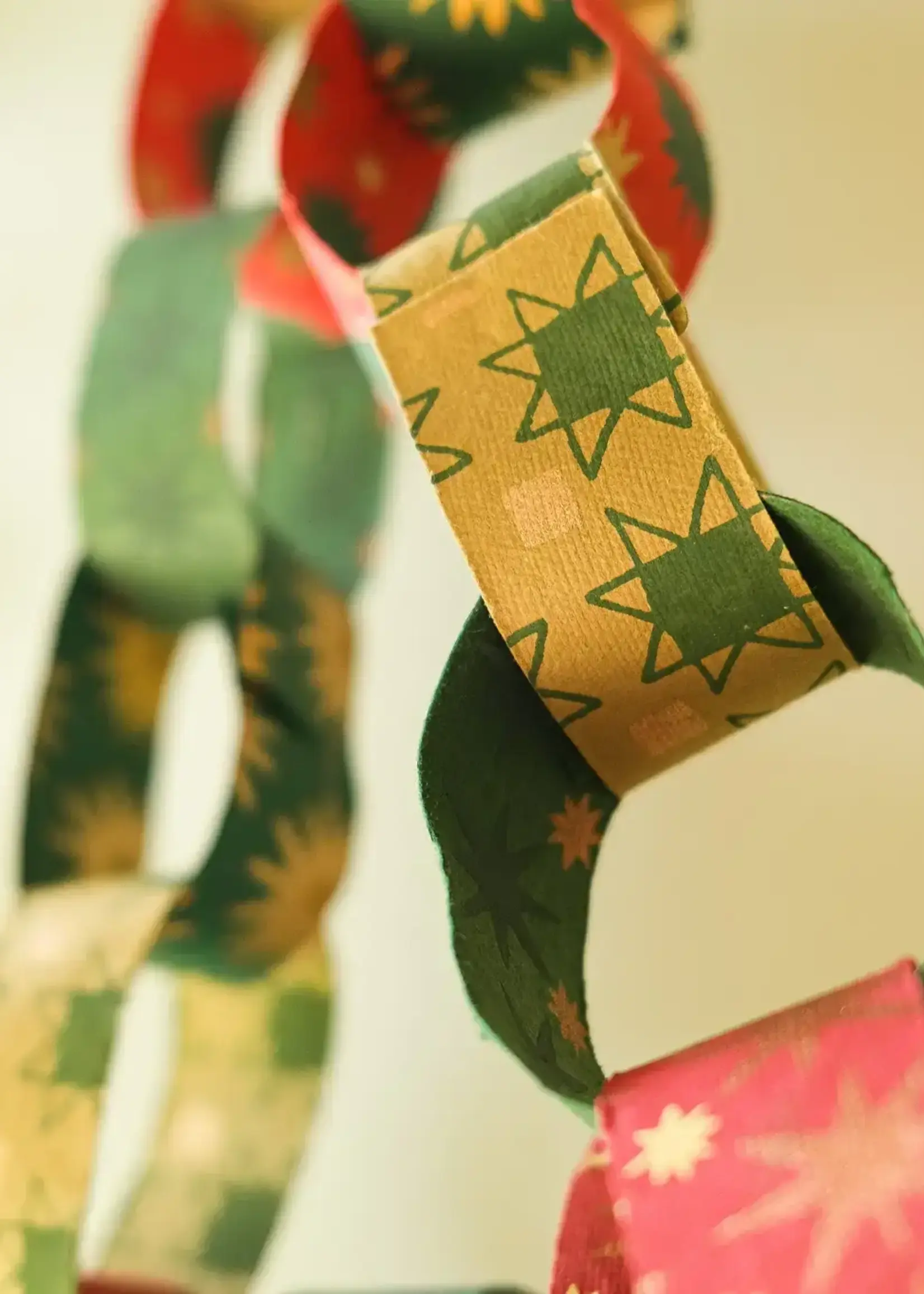 East End Press Festive Paper Chain kit