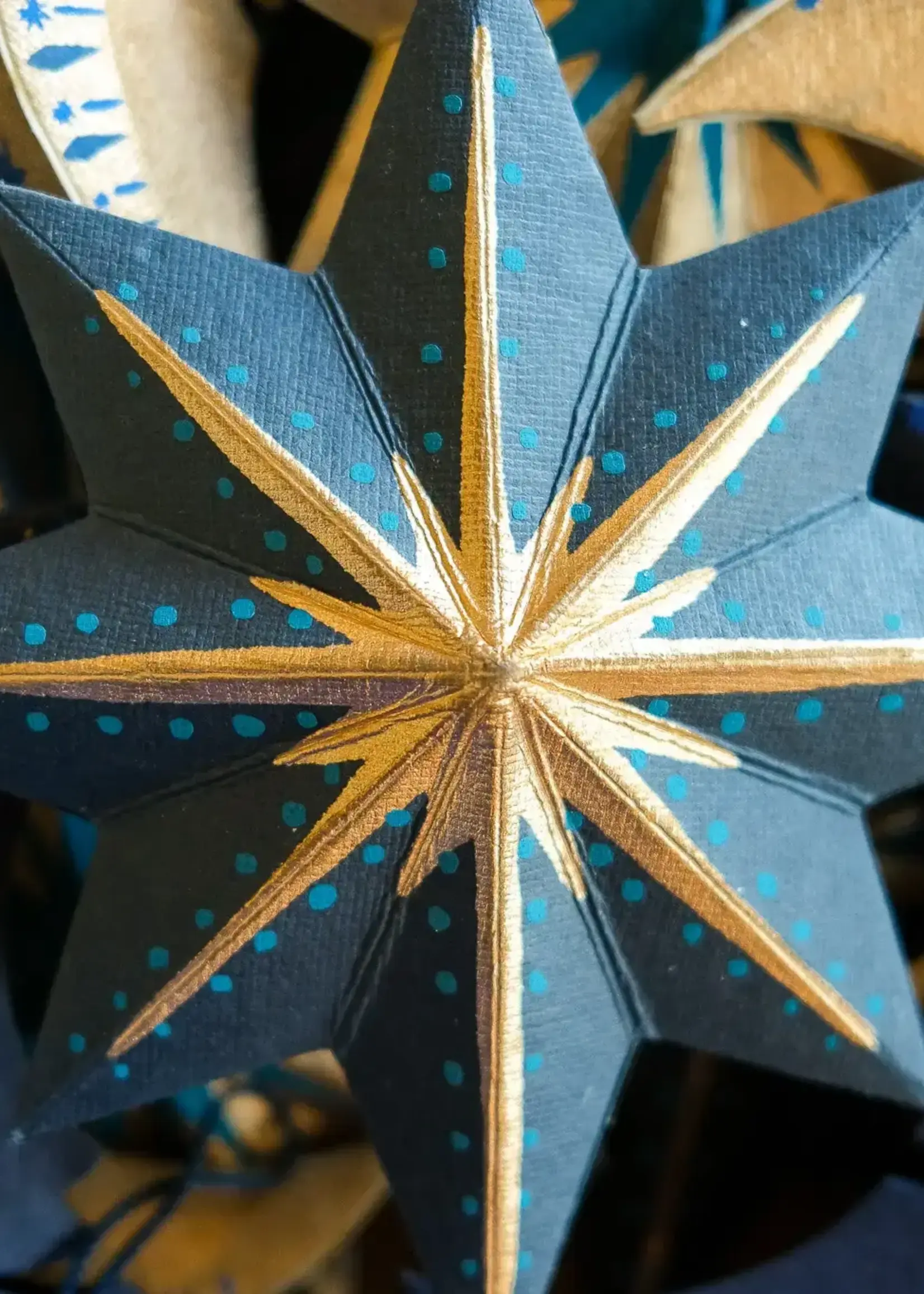 East End Press Twinkling star printed board decoration