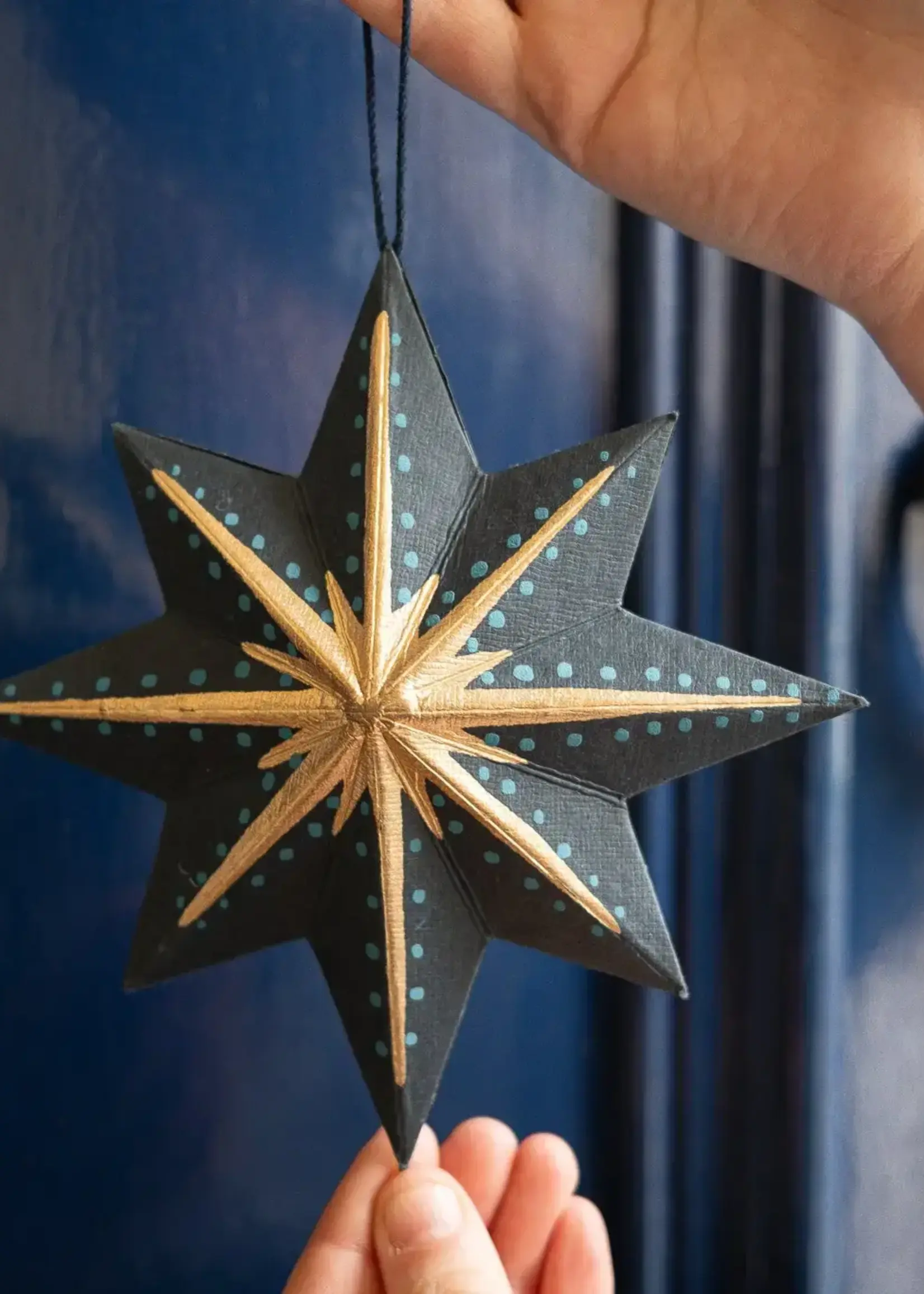 East End Press Twinkling star printed board decoration