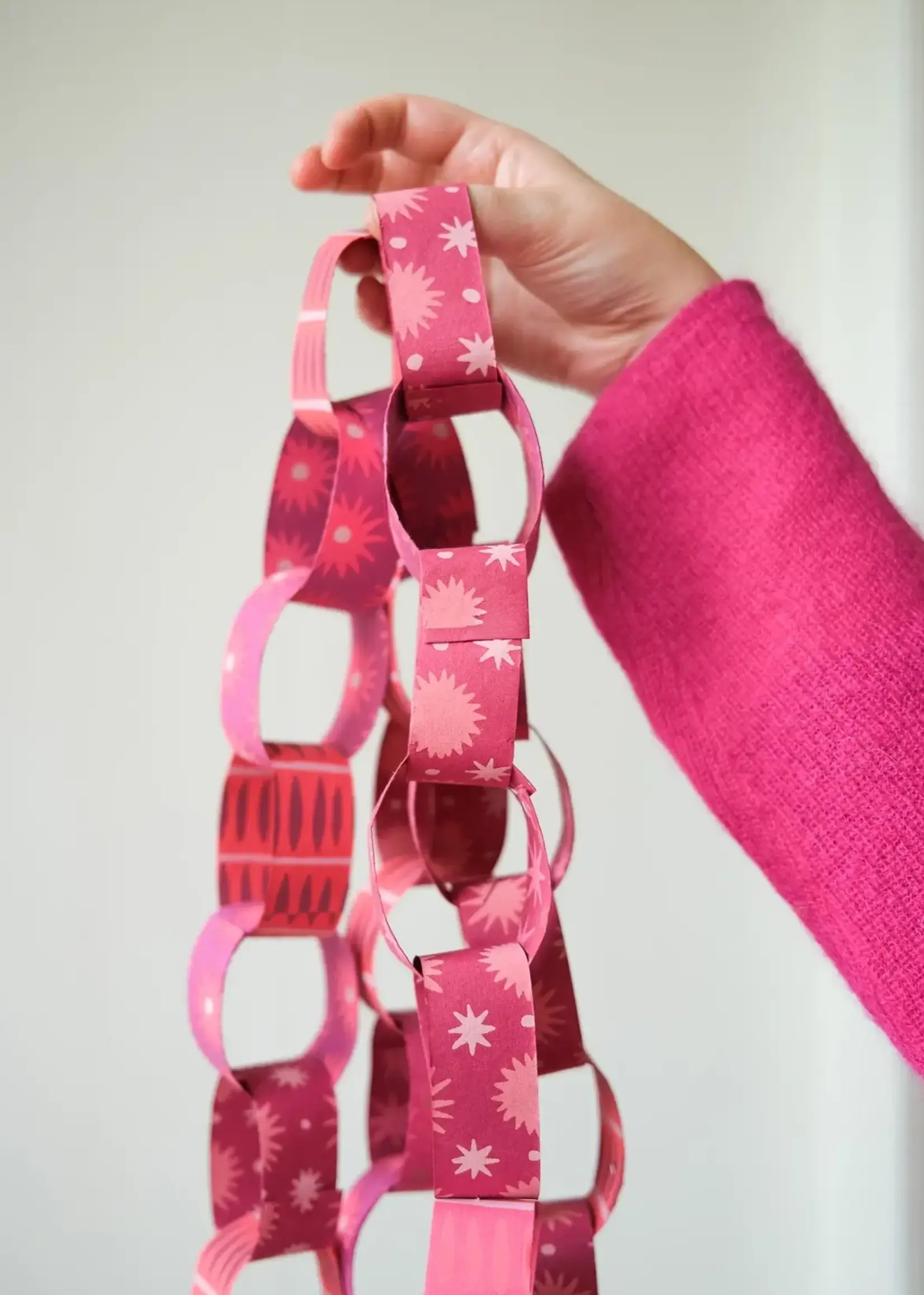 East End Press Pink & Red Paper Chain Kit