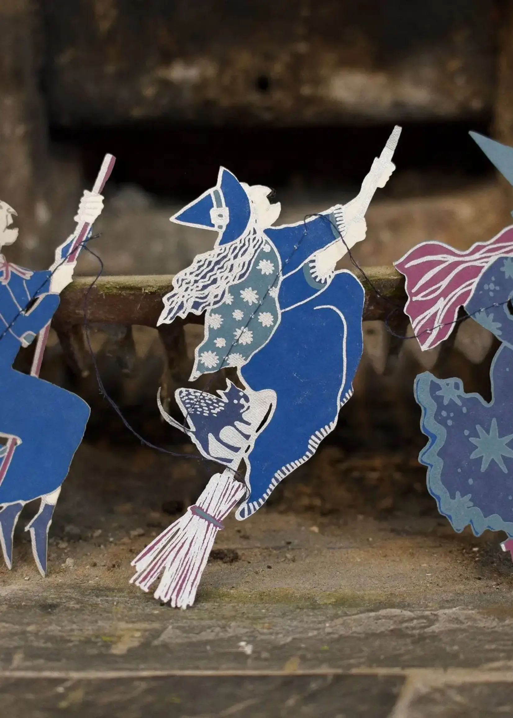 East End Press East End Garland, Wicked Witches Garland