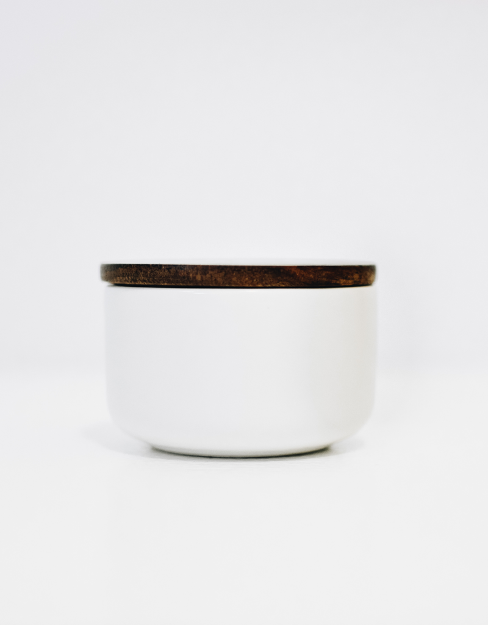 XSmall White Brampton Container with Acacia Lid D2.75" H2"