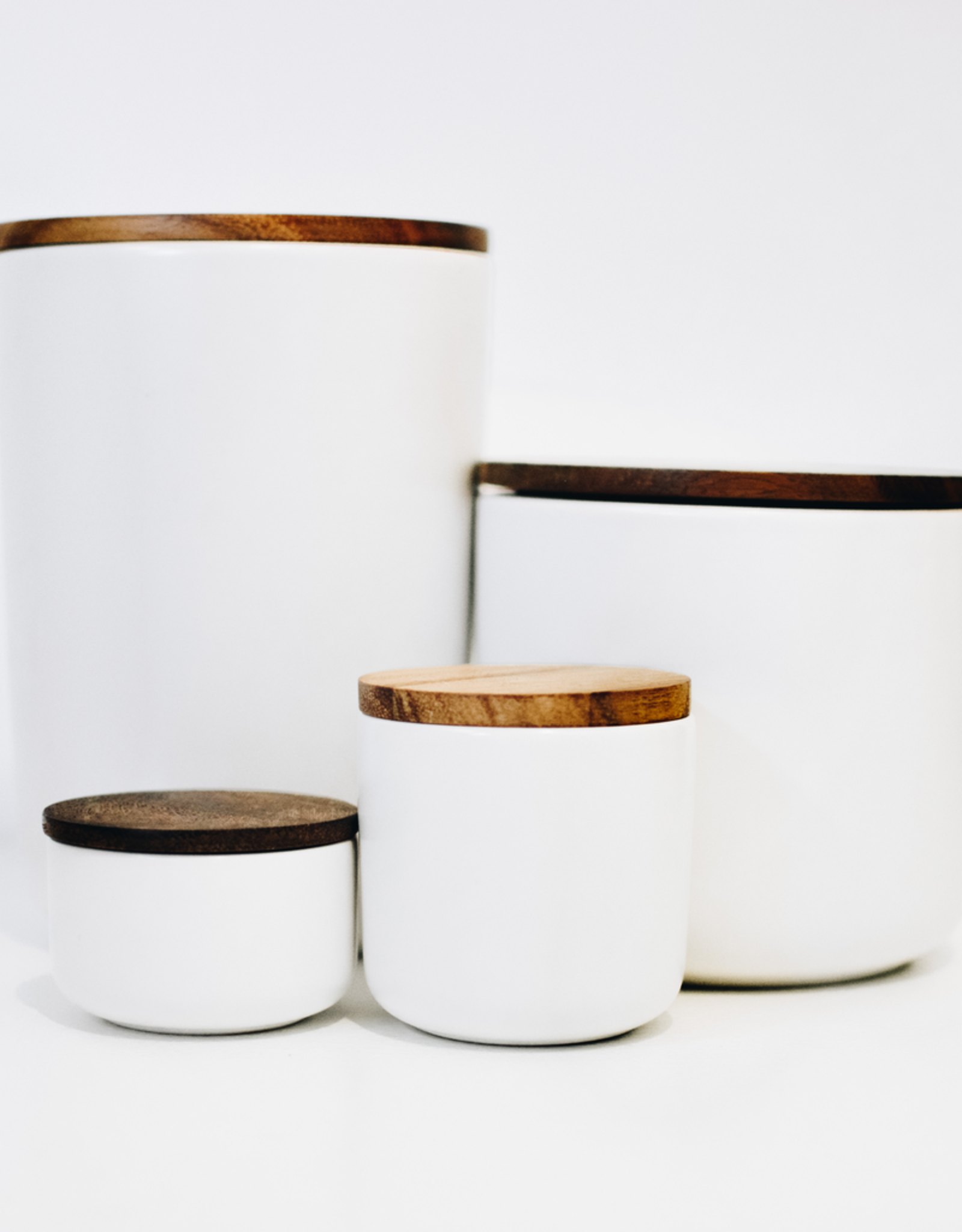 Medium White Stoneware Container with Acacia Lid D4" H3.75"