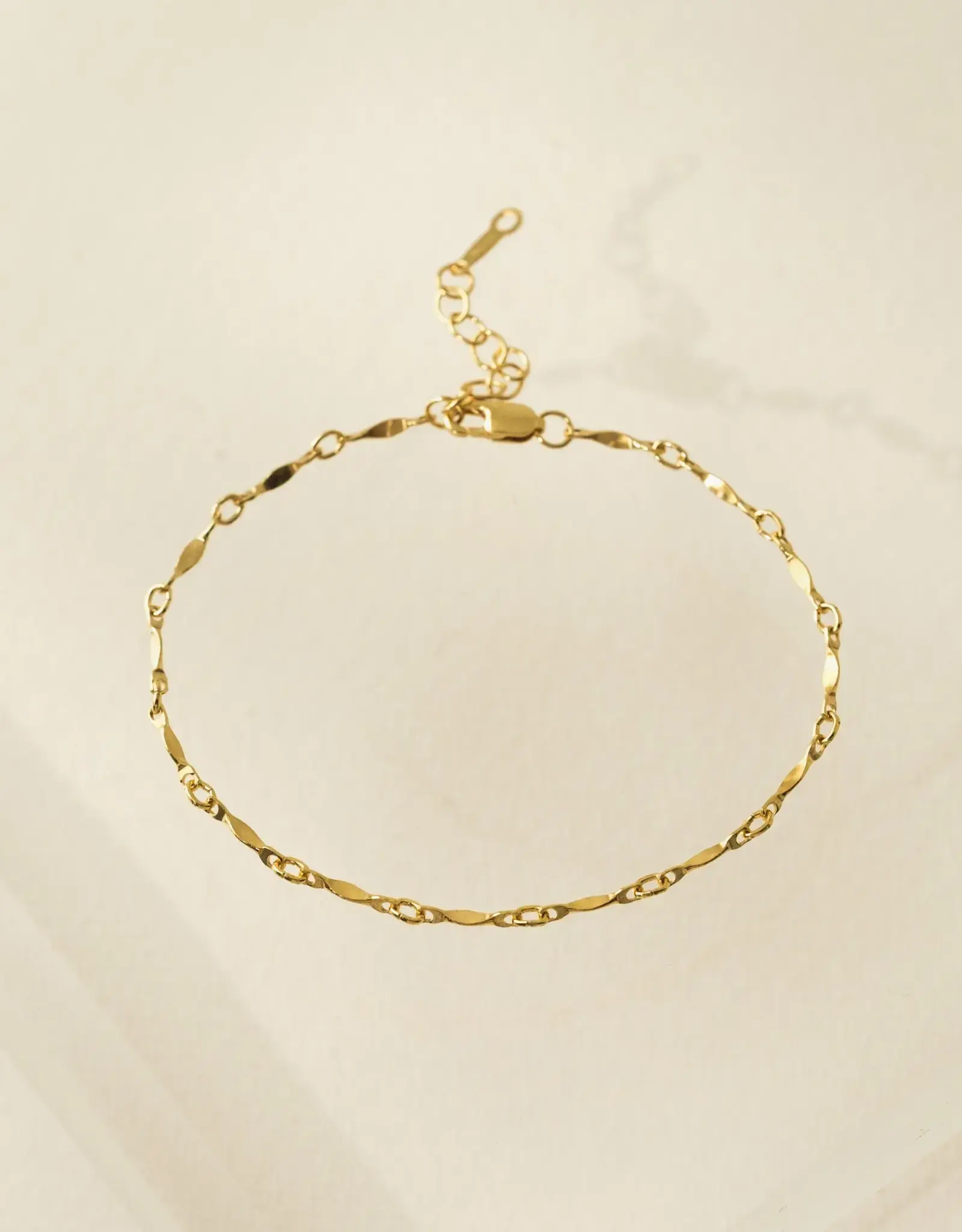 Dapped Bar Chain Gold-Filled Bracelet