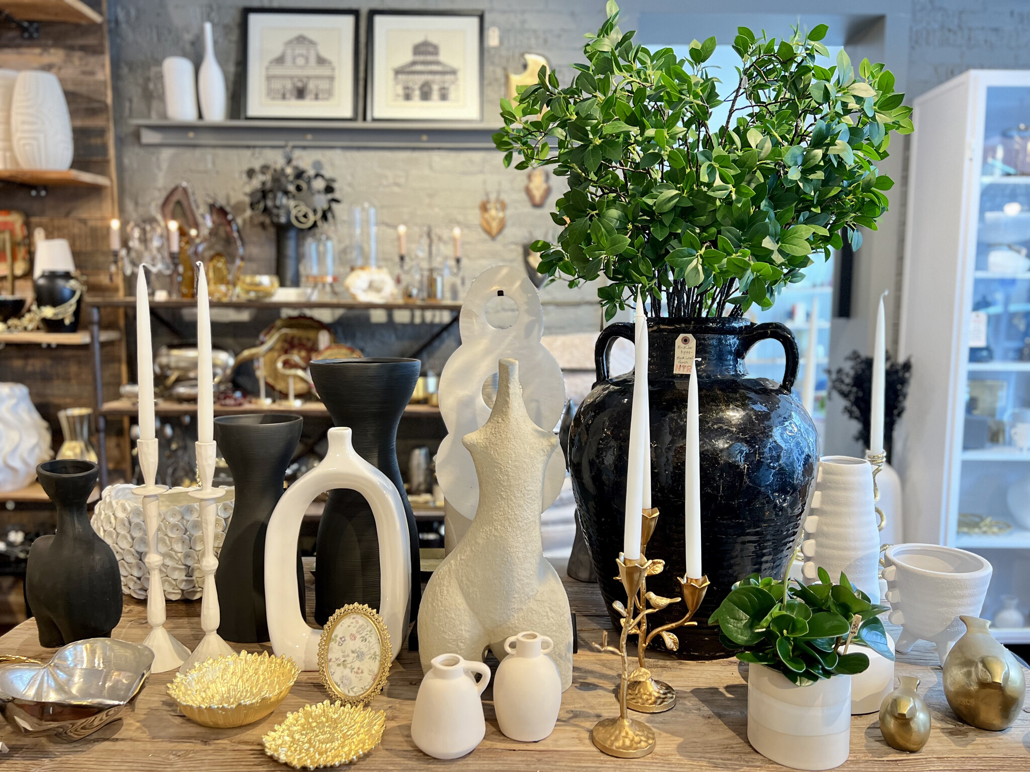 B&W Table