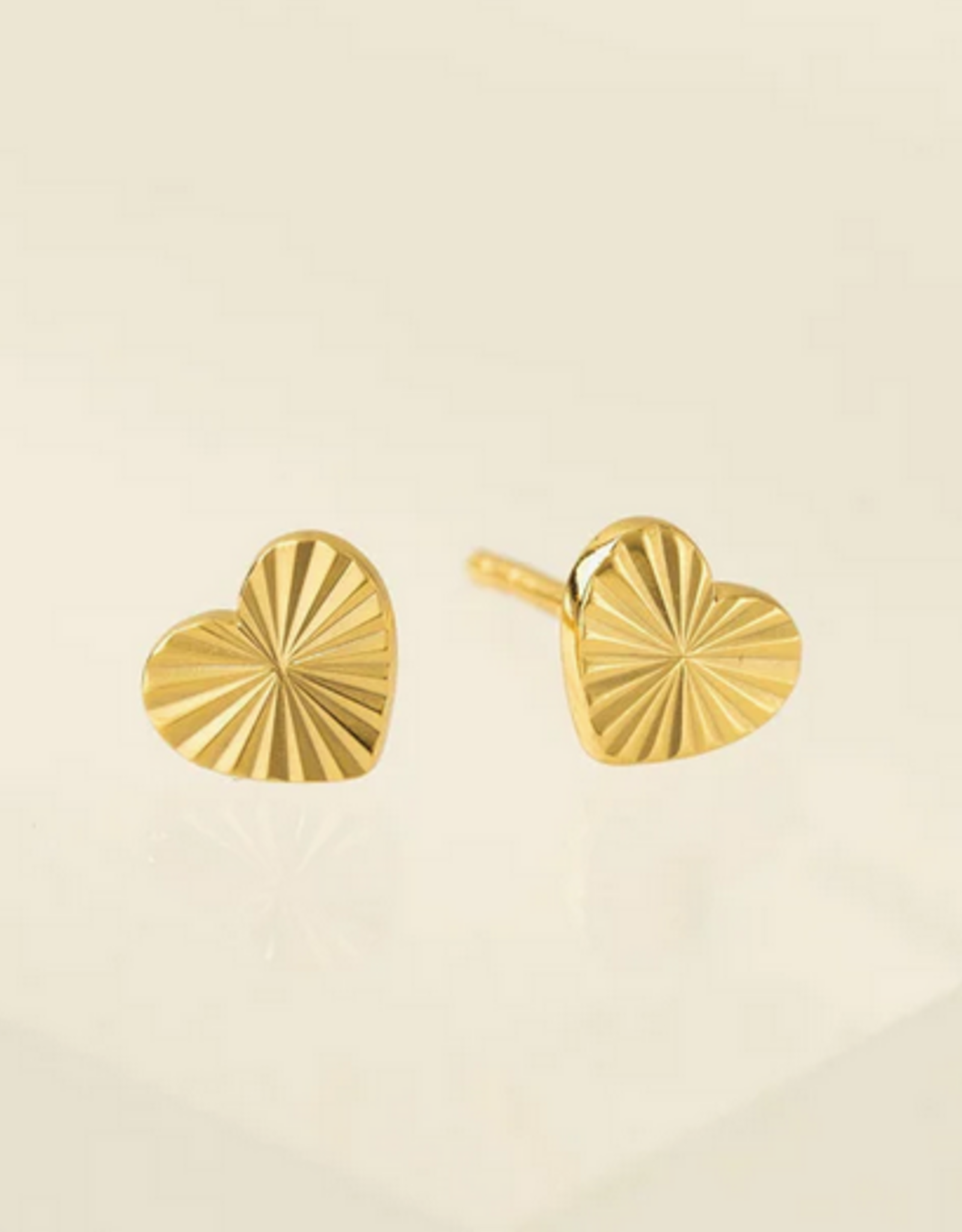 Demi Fine Heart Fluted Stud Earrings - Gold
