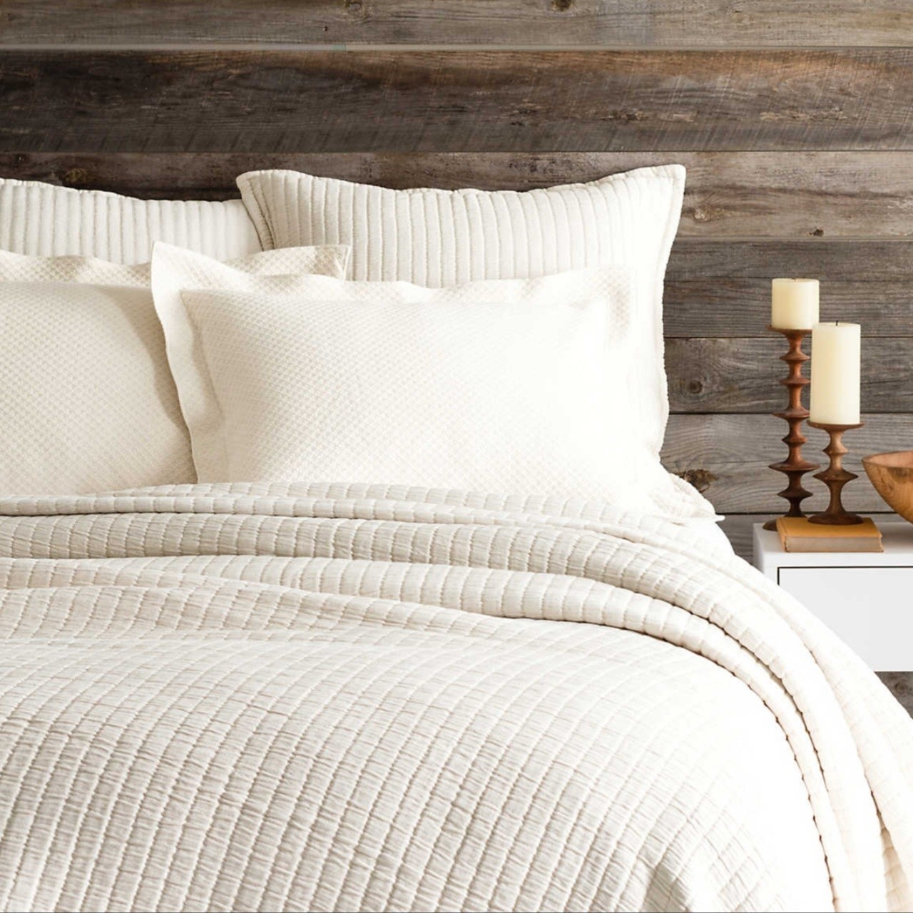 Boyfriend Matelasse Coverlet, King, Ivory