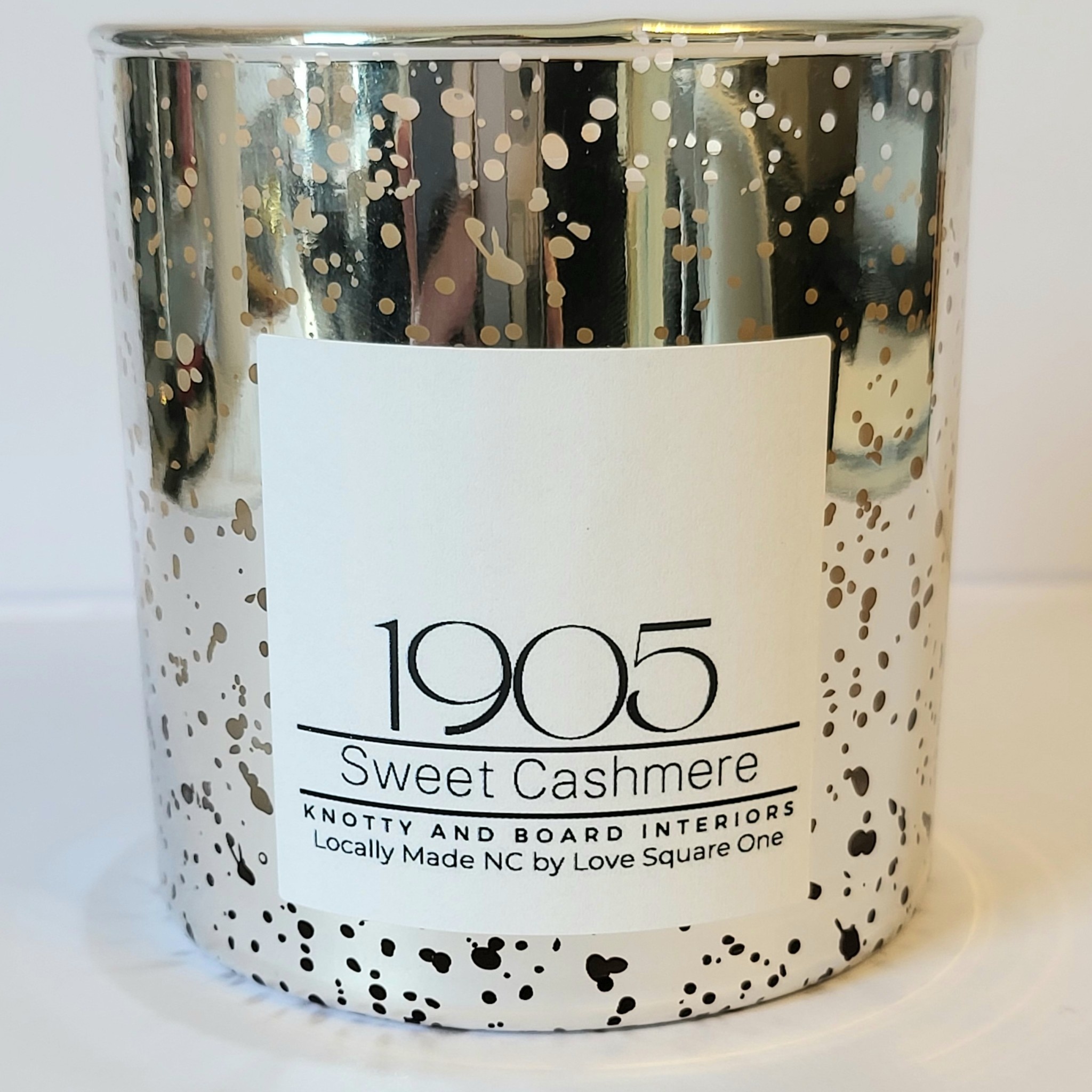 Walnut + Main Candle, 1905, 9 oz