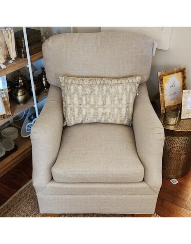 Sherrill - Turbo Linen Custom Made in NC, Swivel Chair, 39 x 41 x 24 Furniture Available for Local Delivery or Pick Up
