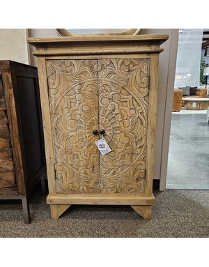 Carved Hall Cabinet 2 Exquisitly Carvd Drs 28.3x15.3x43.2"H, Furniture Available for Delivery or Pick Up
