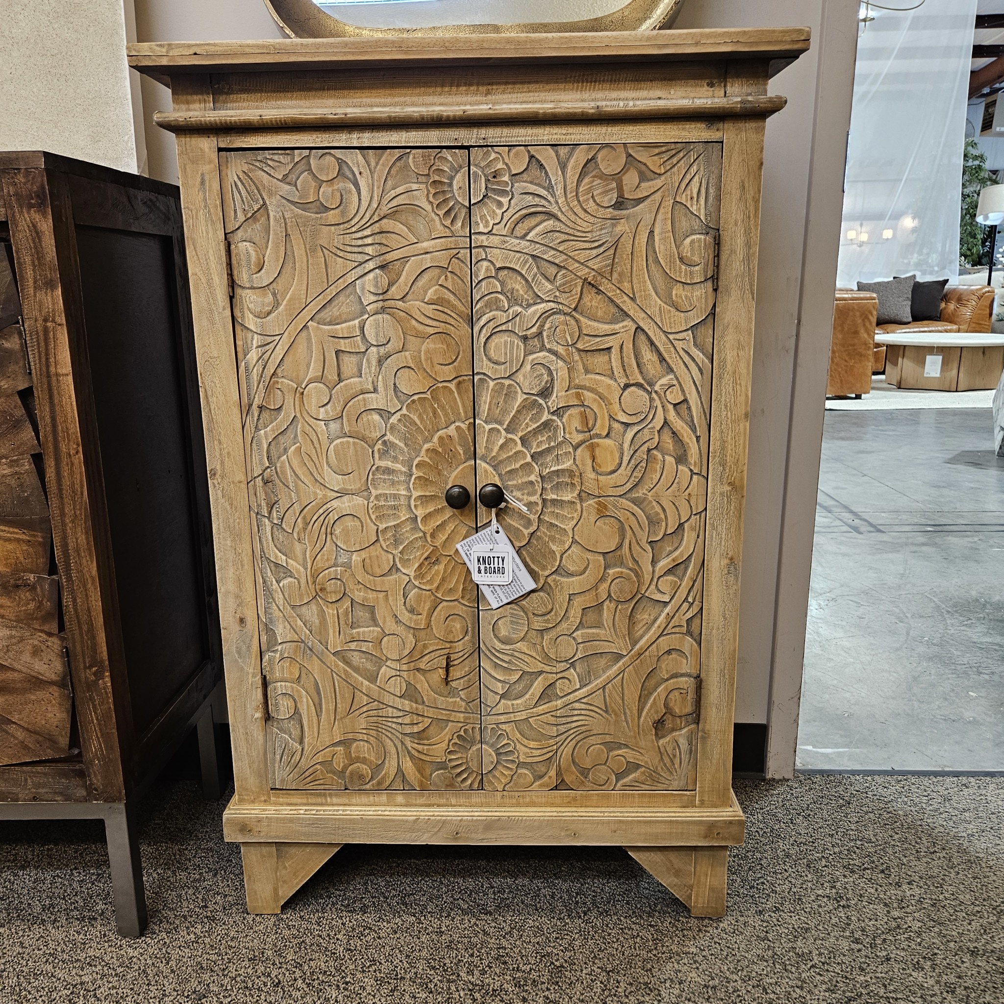 Carved Hall Cabinet 2 Exquisitly Carvd Drs 28.3x15.3x43.2"H, Furniture Available for Delivery or Pick Up