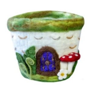 dZi Handmade Felt Pot: Woodland Cottage