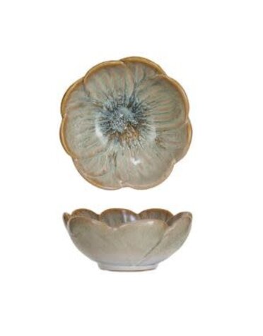 Stoneware Flower Shaped Bowl, 5"x 2"