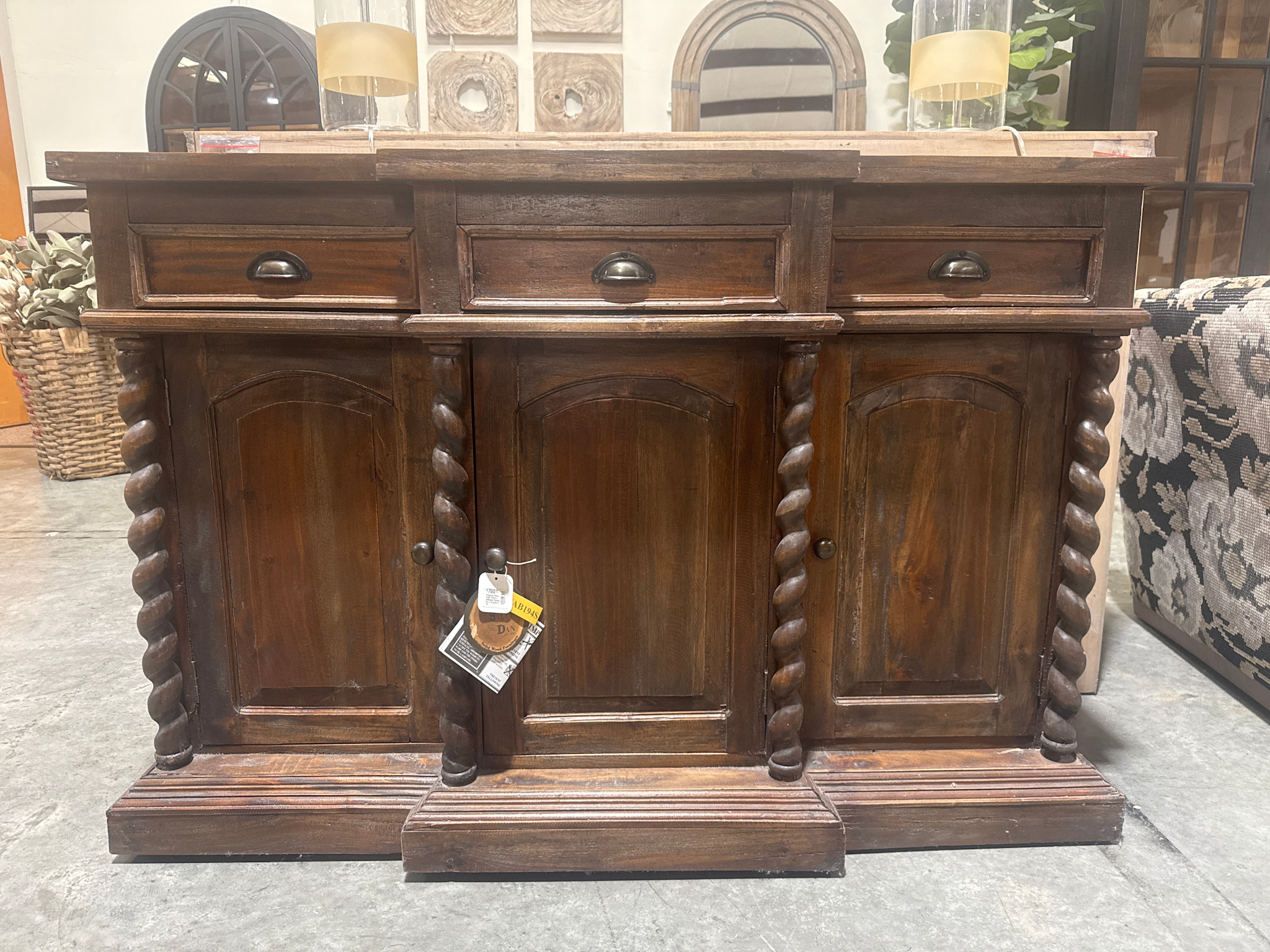 Credenza 3Drw w/RG 3Doors w/Raised Panels 53.1x19.6x36.2"H
