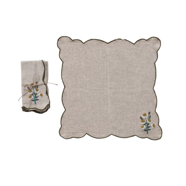 Scalloped Napkins with Embroidered Daisies, Set of Four, 18 in.