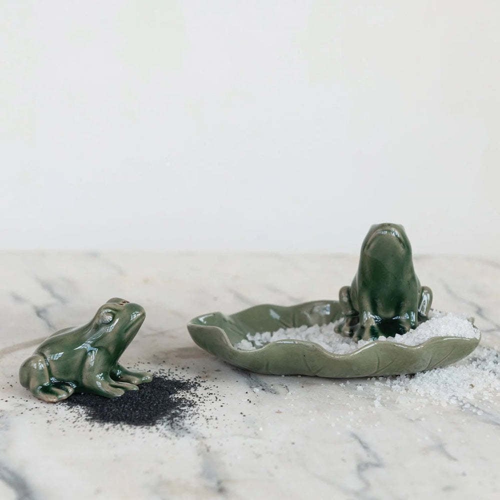 Frog Salt & Pepper Shakers with Tray