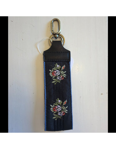 Joy Susan Easy Find Wristlet, Black Floral Bouquet
