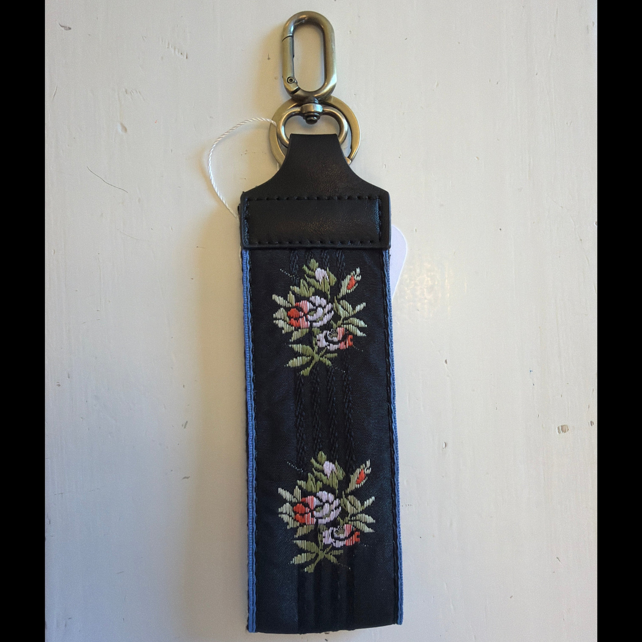 Joy Susan Easy Find Wristlet, Black Floral Bouquet