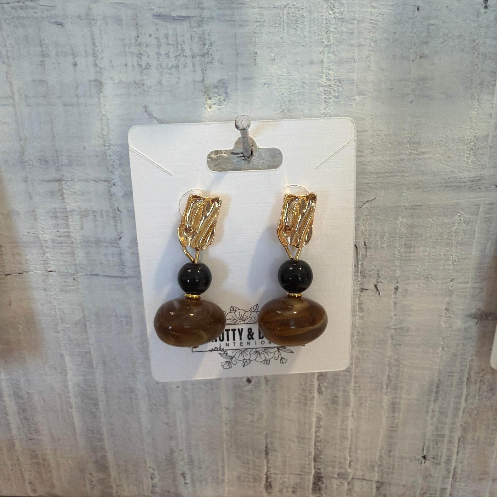 Ellemadera Vintage Swirl Amber Stud Earrings