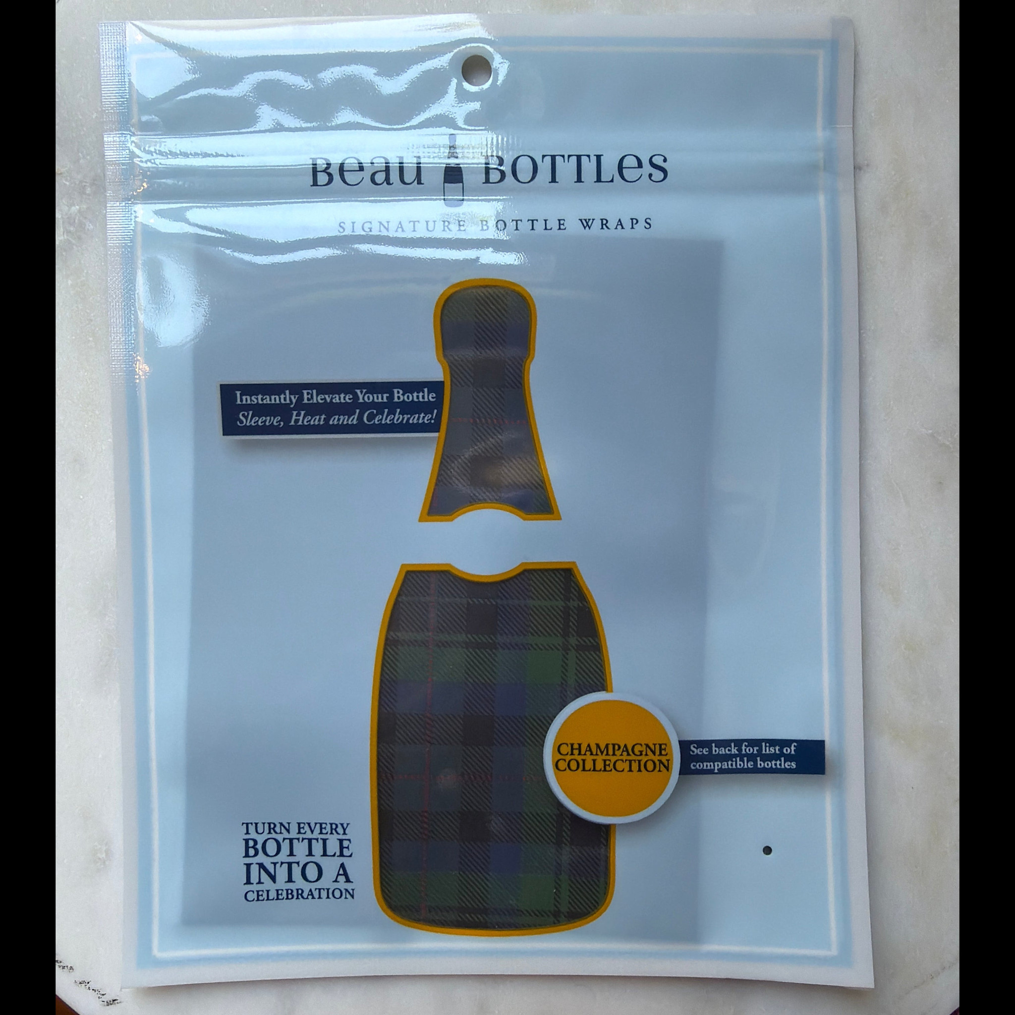 Beau Bottles Beau Bottles Champagne Collection, Blue and Green Christmas Tartan