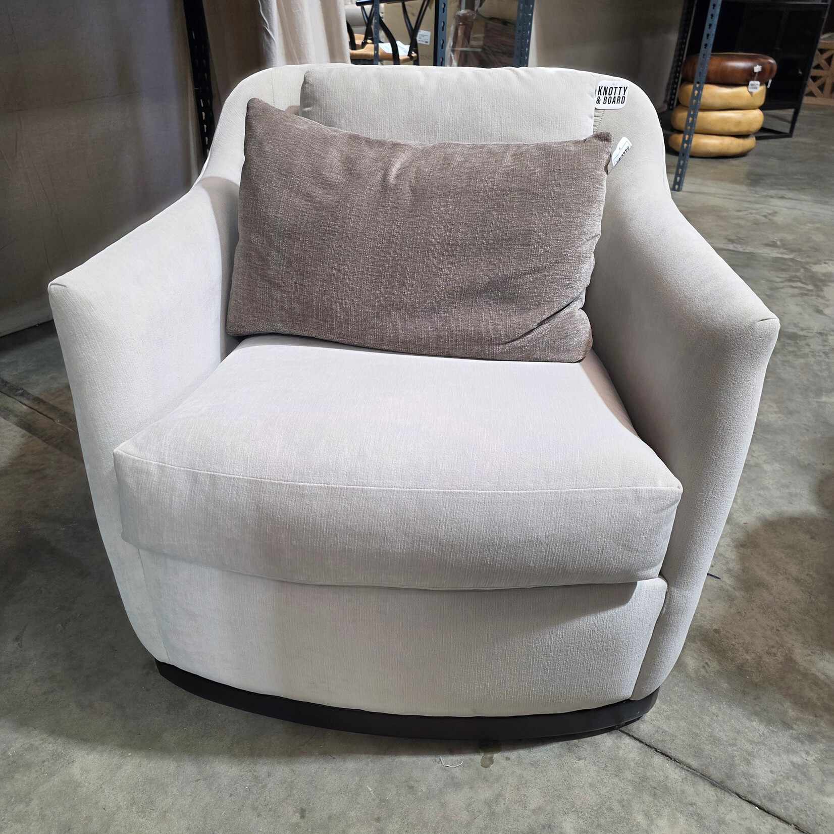 Younger Furniture Remy Swivel Chair