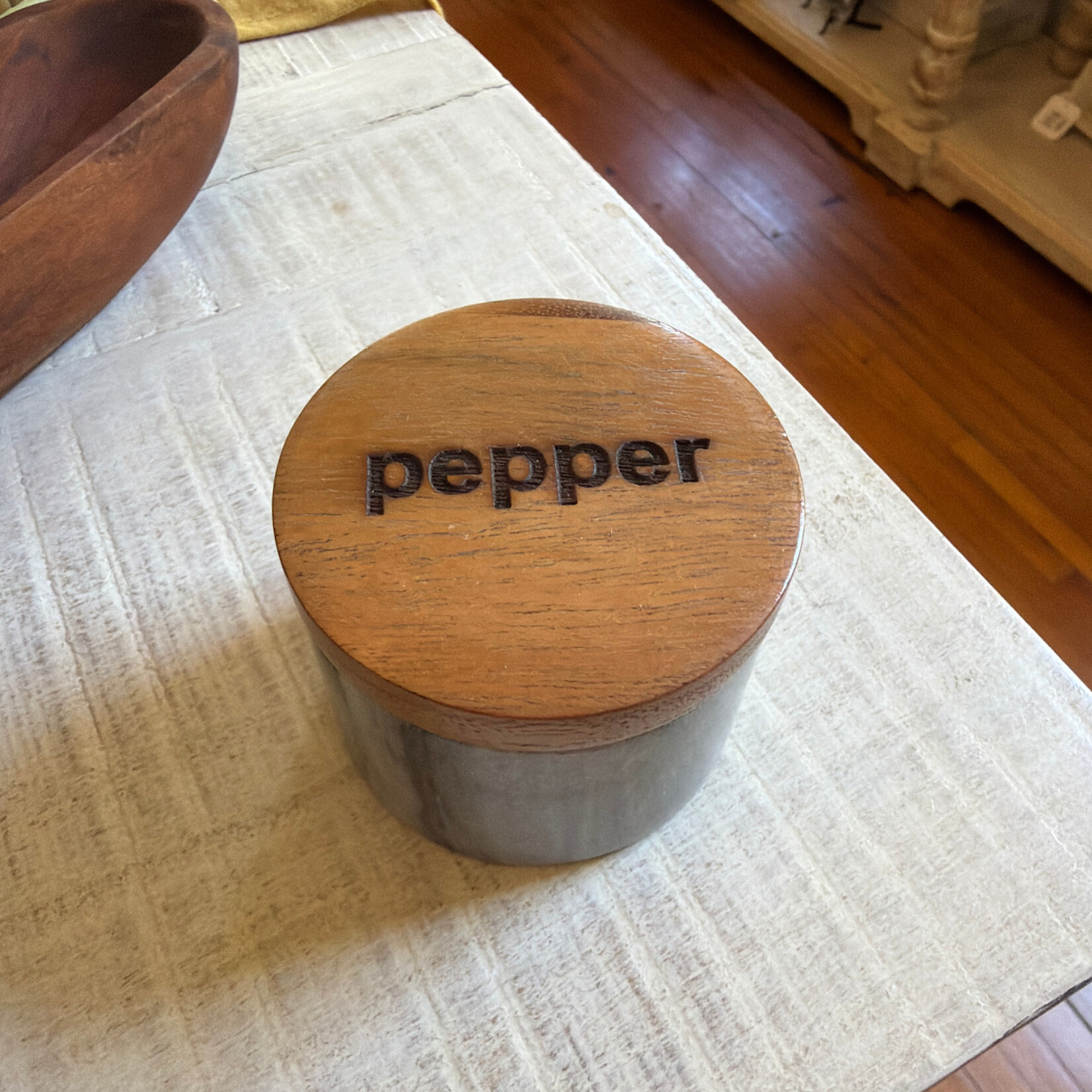 Pepper With Wooden Lid