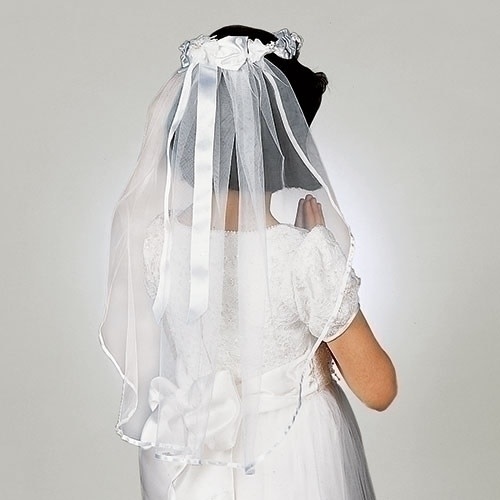 https://cdn.shoplightspeed.com/shops/640311/files/32639135/roman-first-communion-veil-wendy.jpg