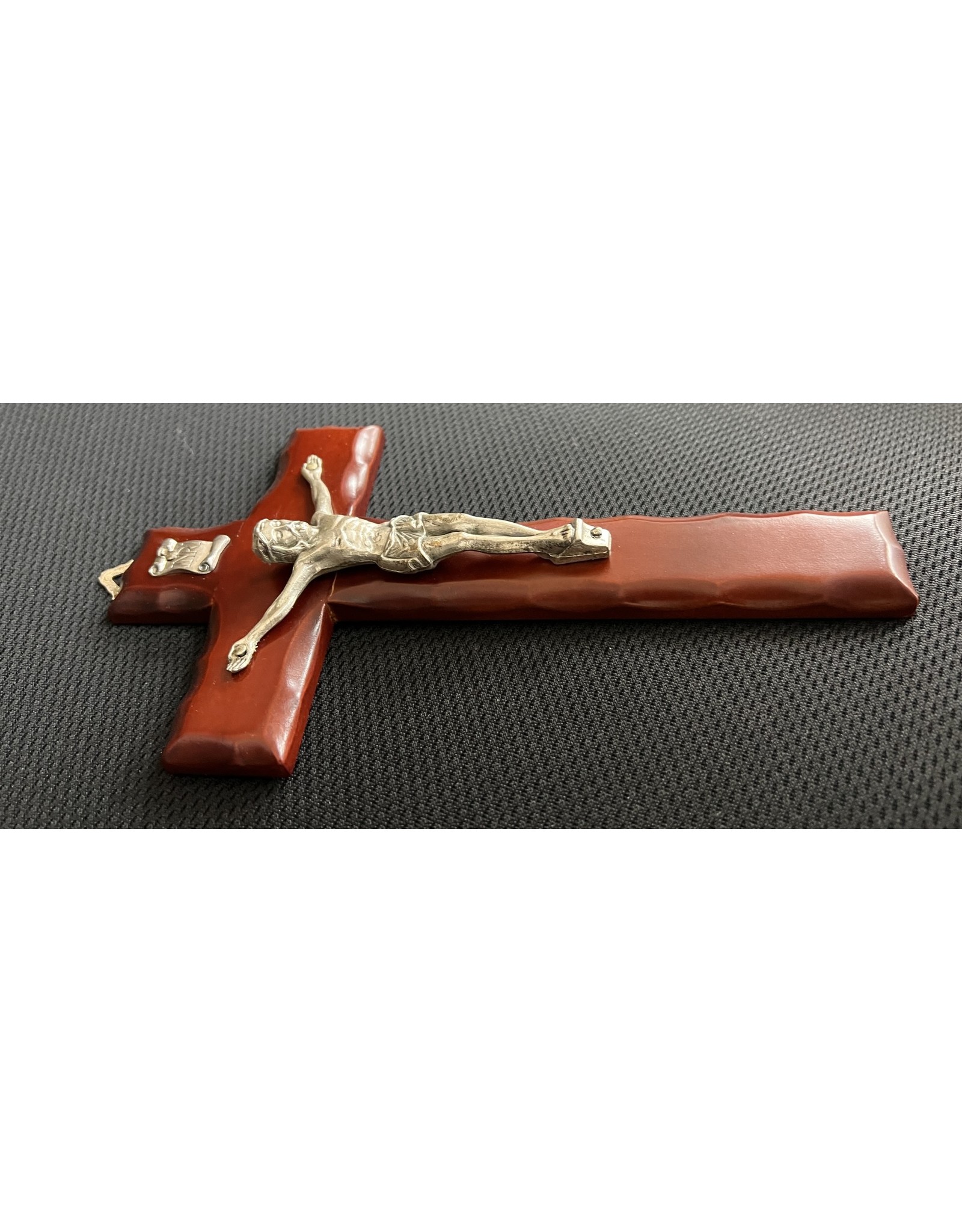 Lumen Mundi Crucifix - Clovered Red Wood (8")