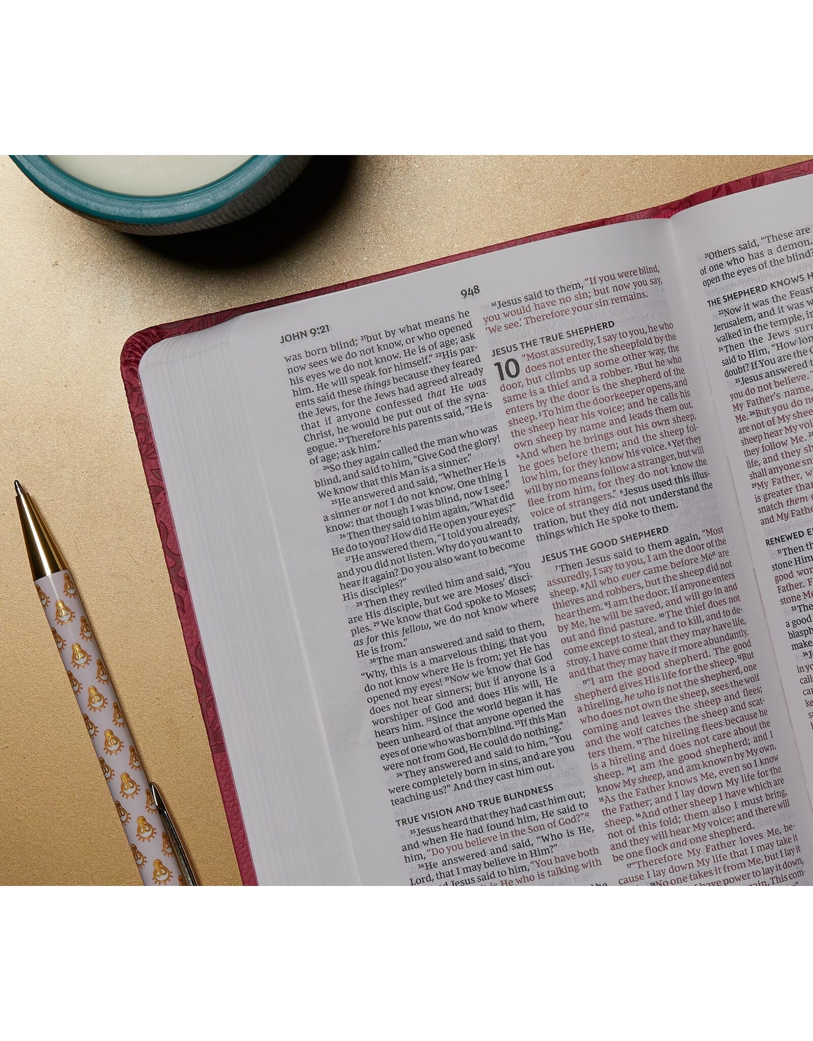 Thomas Nelson NKJV, Value Thinline Bible, Comfort Print, Imitation Leather, Pink