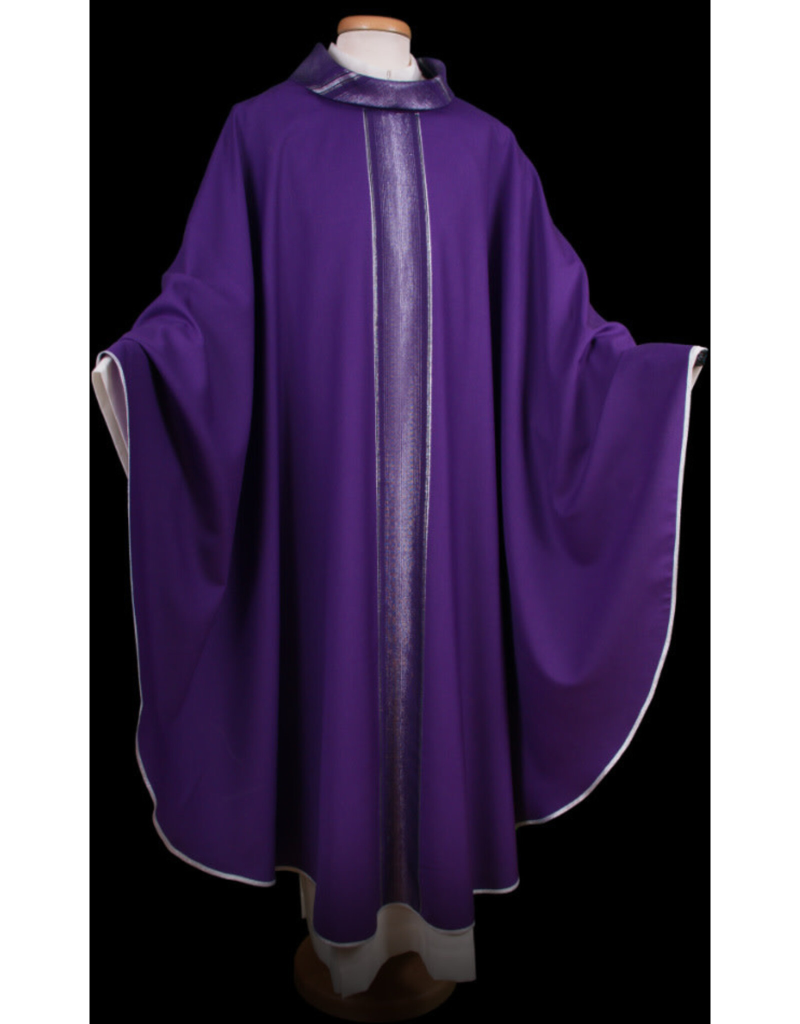 Gamma Chasuble, Jacquard Fabric (97% Wool, 3% Lurex)