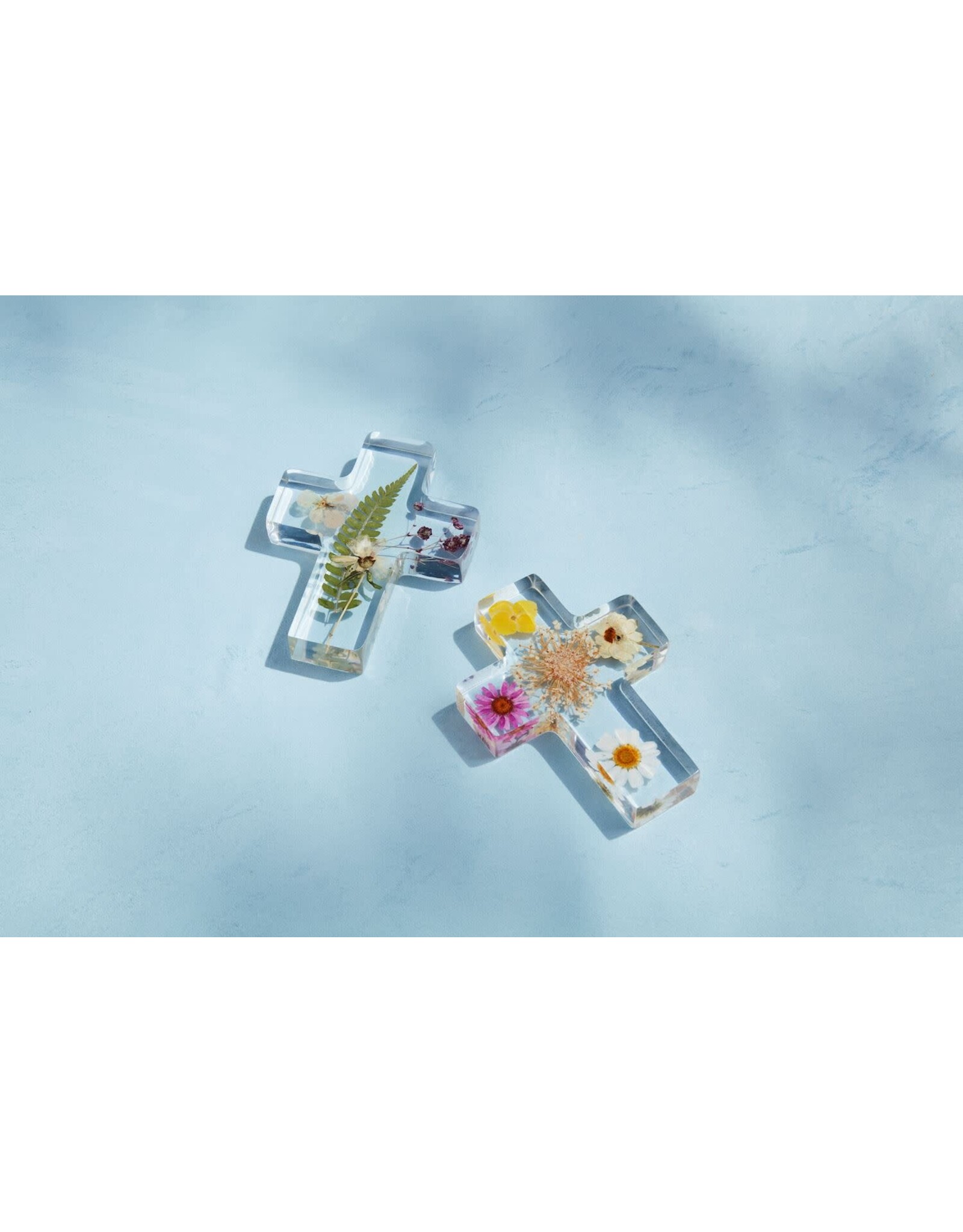 Mud Pie Dried Flower Cross,