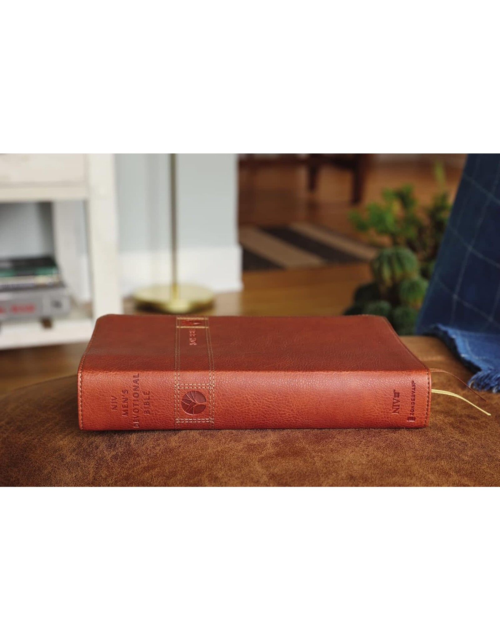 Zondervan NIV, Men's Devotional Bible, Leathersoft, Brown, Comfort Print