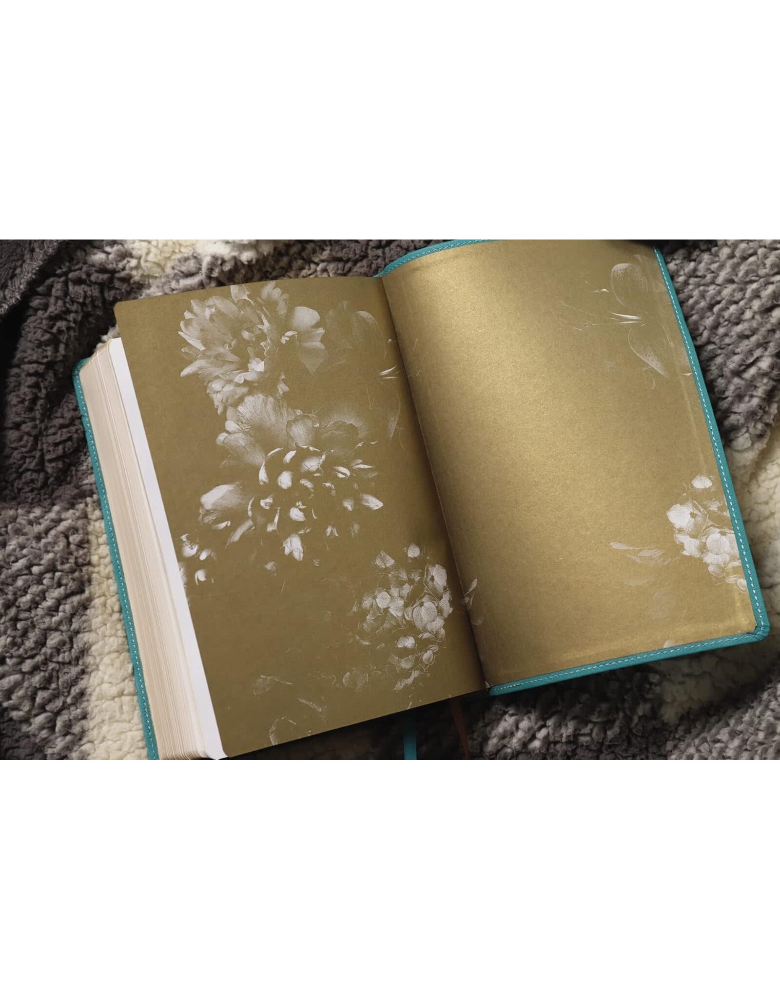 Zondervan NIV, Women's Devotional Bible, Leathersoft, Teal, Large Print