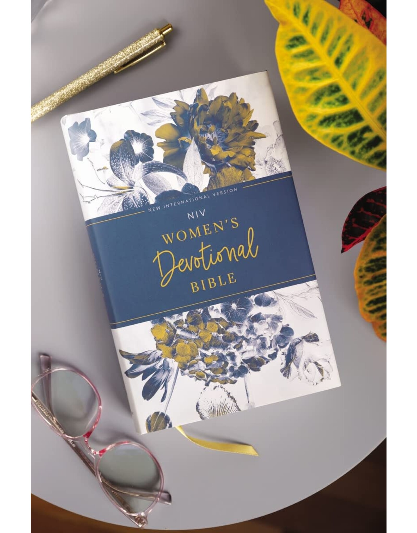 Zondervan NIV, Women's Devotional Bible,Hardcover, Comfort Print