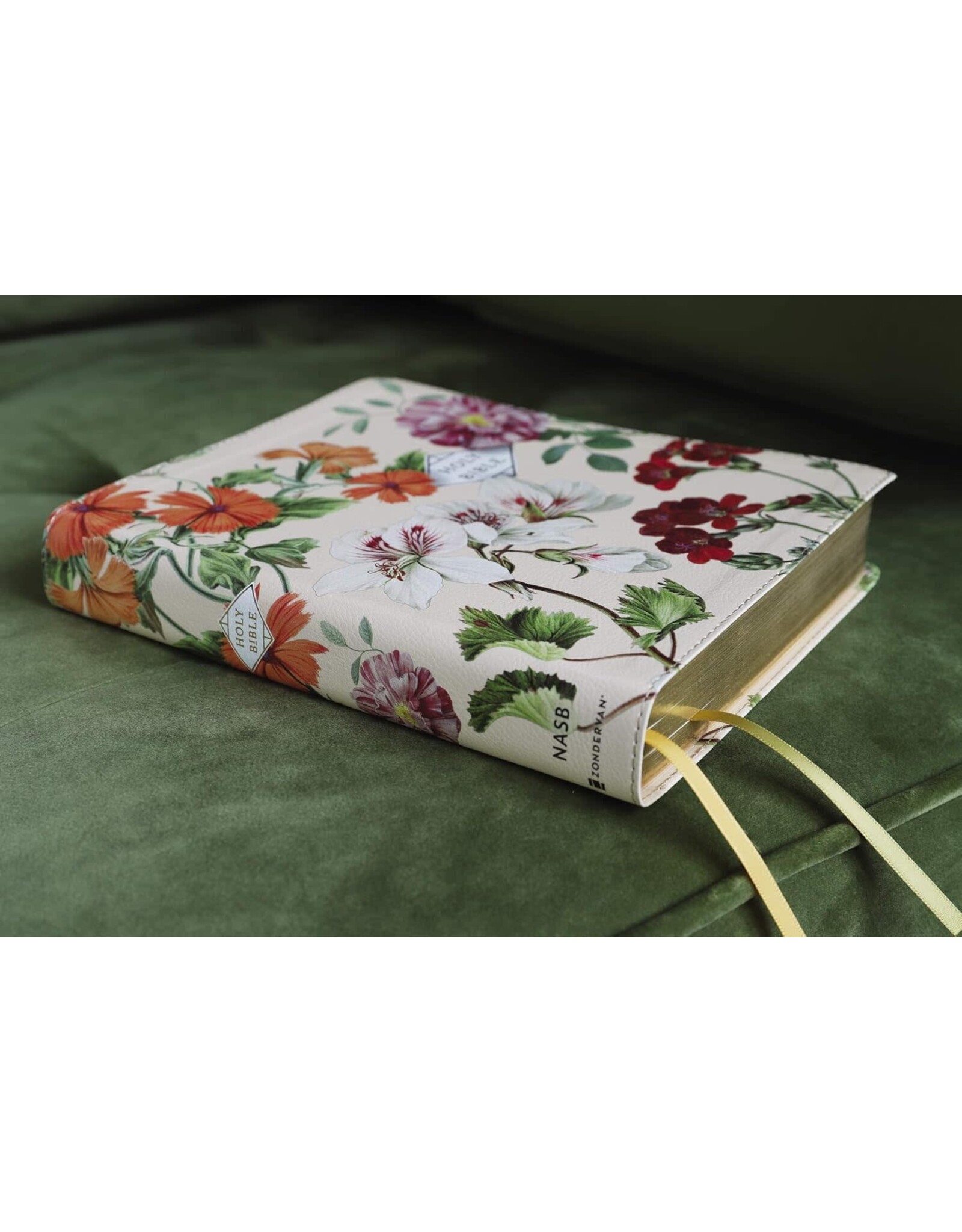 Zondervan NASB 1995 Text Artisan Collection Bible, Almond Floral
