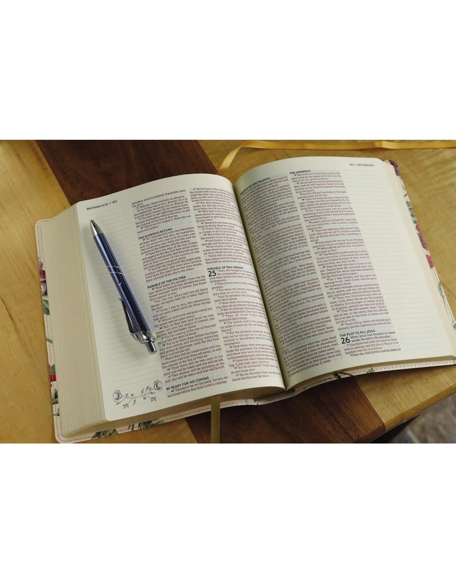 Zondervan NASB 1995 Text Artisan Collection Bible, Almond Floral