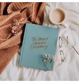 The Daily Grace Co. The Gospel Changes Everything | 365-Day Devotional