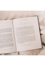 The Daily Grace Co. The Gospel Changes Everything | 365-Day Devotional