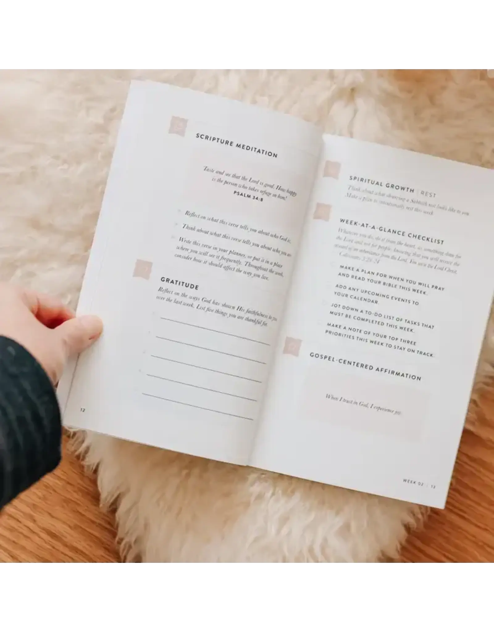 The Daily Grace Co. Fix Your Focus | A 52-Week Guide To Help You Put God First