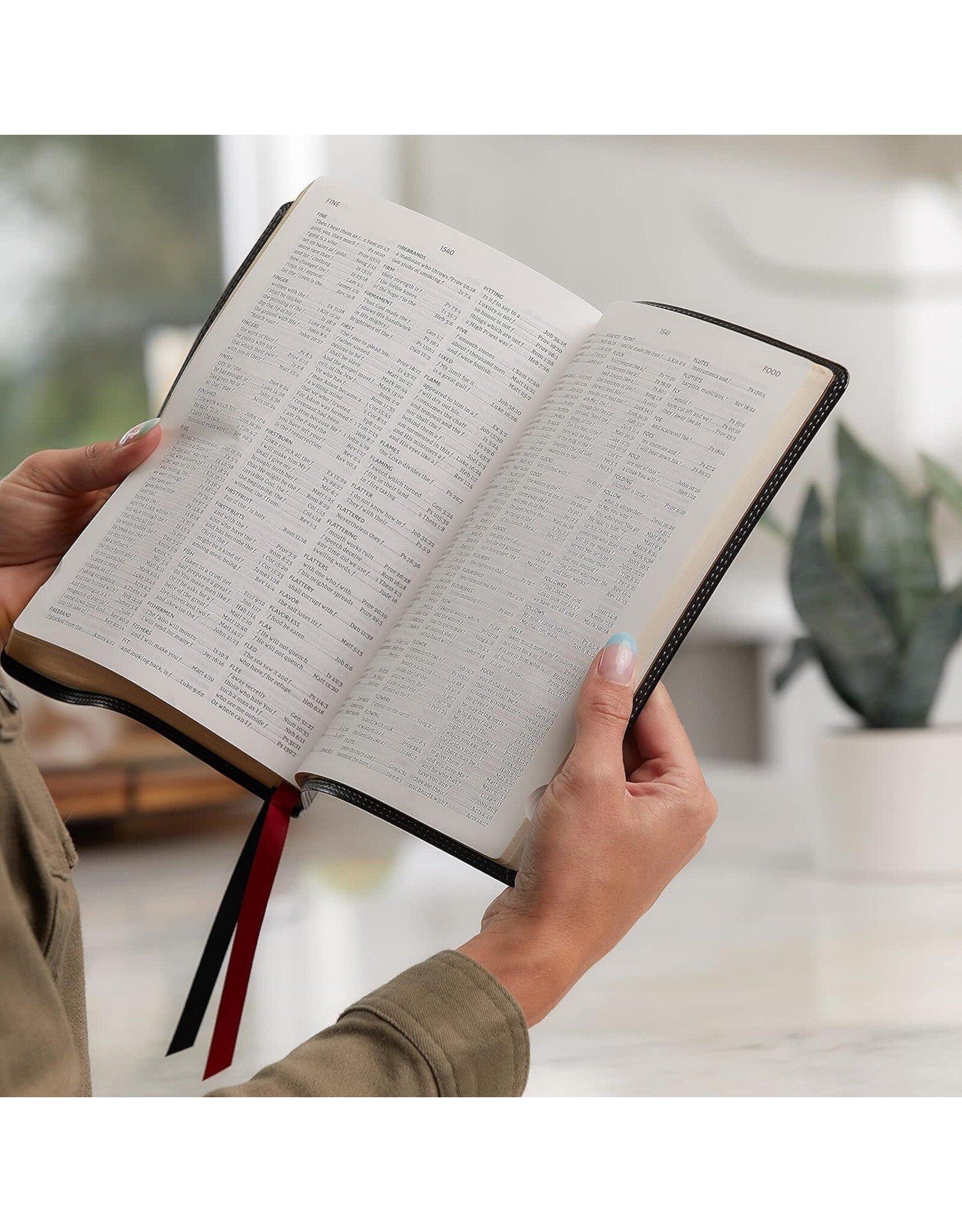 Thomas Nelson NKJV Reference Bible, Verse-By-Verse, Center-Column, Leathersoft, Brown, Indexed, Red Letter Edition, Comfort Print