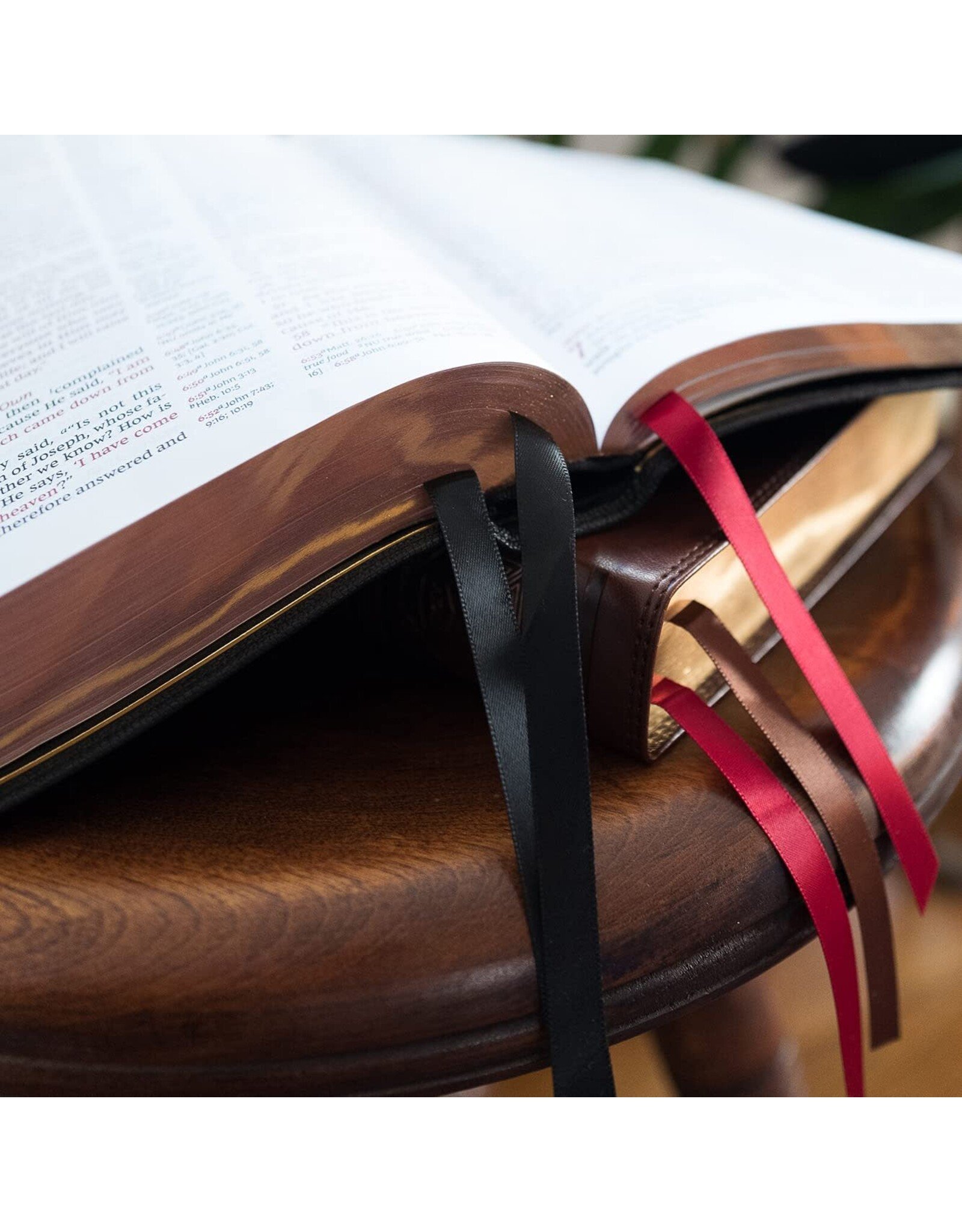 Thomas Nelson NKJV Reference Bible, Verse-By-Verse, Center-Column, Leathersoft, Brown, Indexed, Red Letter Edition, Comfort Print