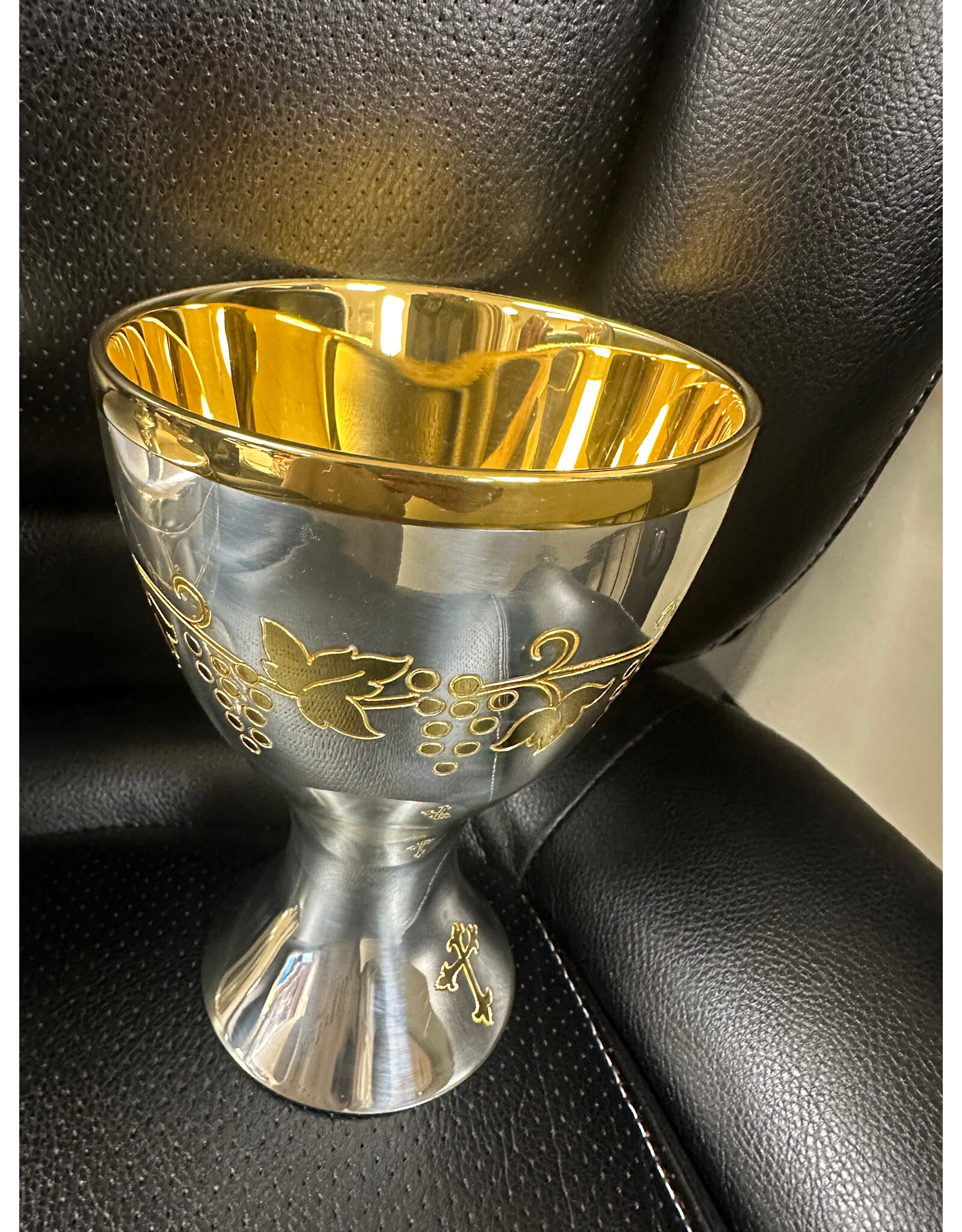 Molina Chalice & Lidded Ciborium, Brass 2-Tone, Grapes & Leaves