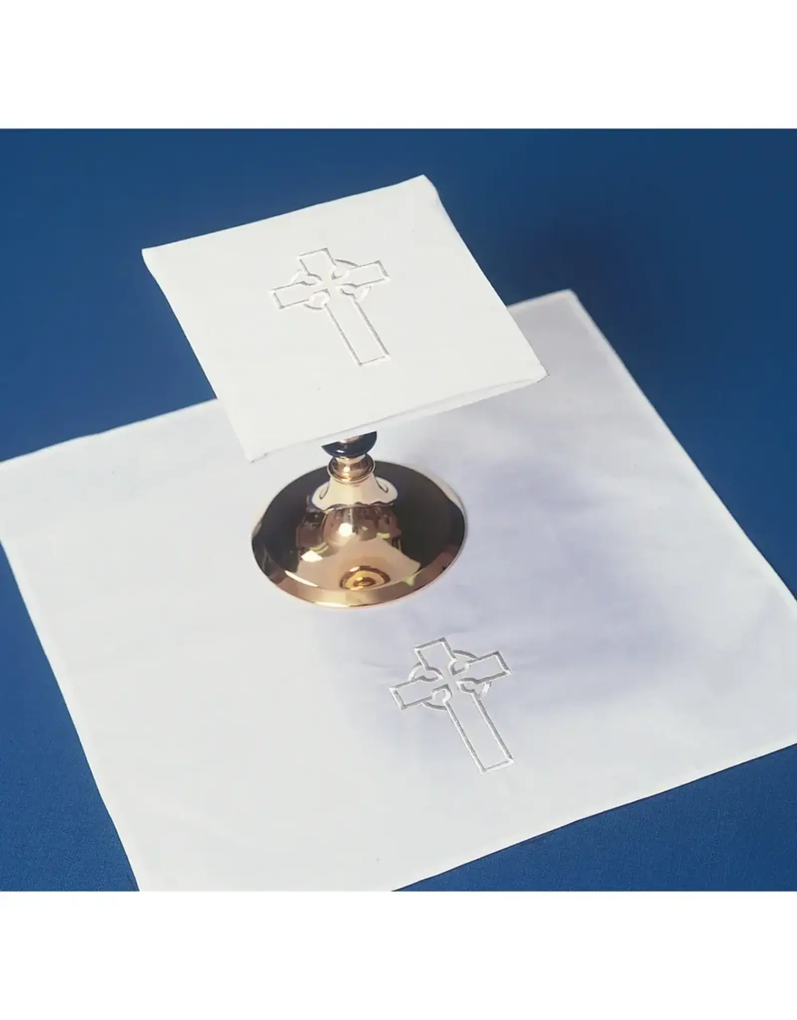 Gaiser (Beau Veste) Linen Set - Celtic Cross
